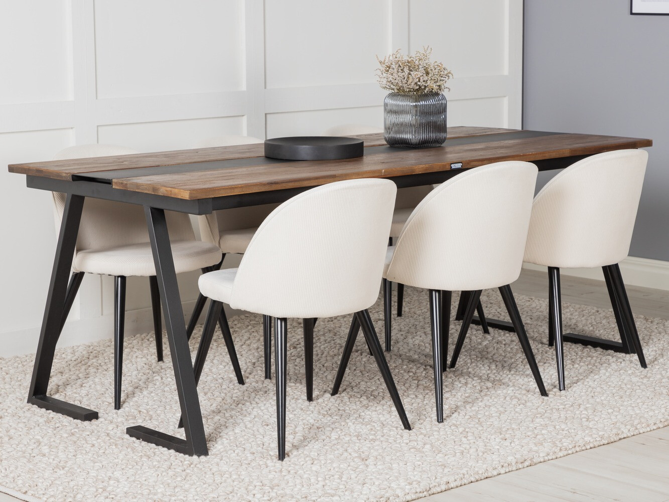 Jedilniški komplet Dallas 1945