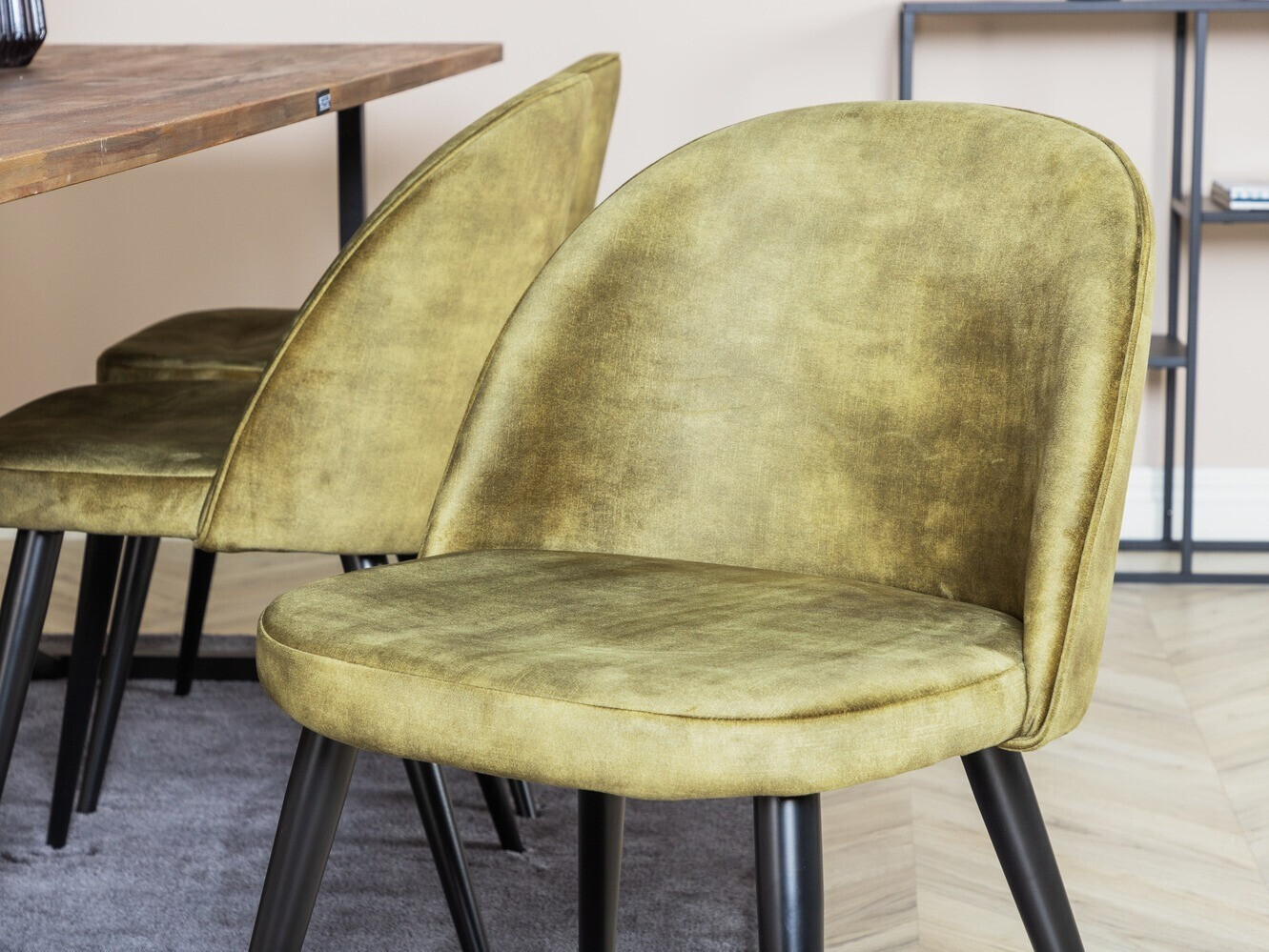 Jedilniški komplet Dallas 1598 (Prašno zelena)