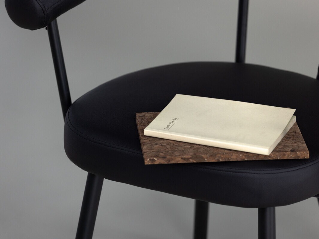 Stol Dallas 3342 (Črna)