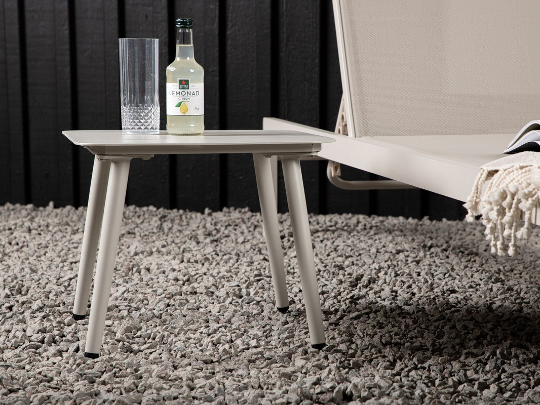 Vrtna mizica Dallas 2840 (Krema)