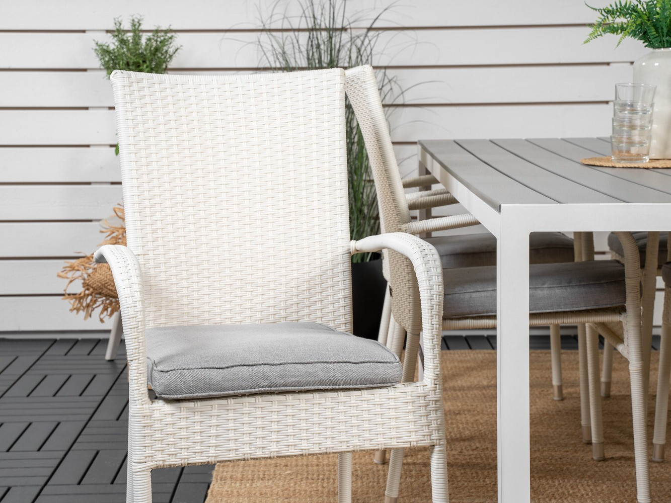 Komplet mize in stolov Dallas 2326