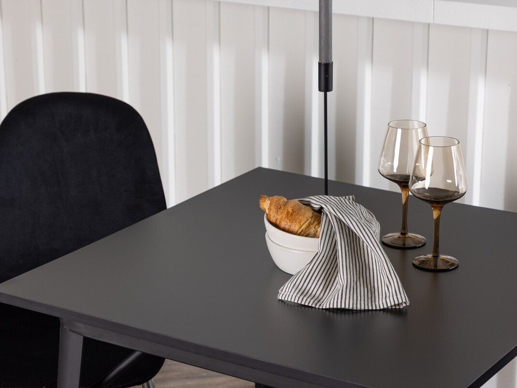 Jedilniški komplet Dallas 4051 (Črna + Srebrna)