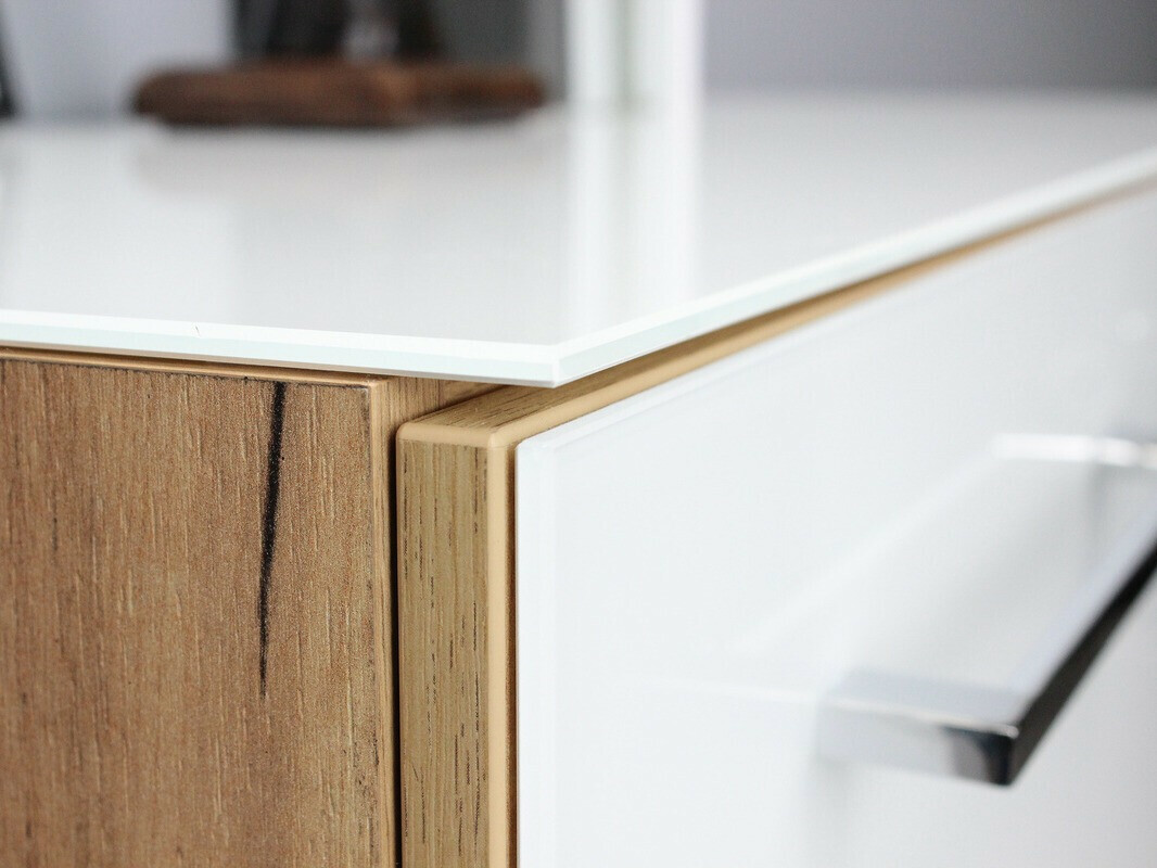 Predalnik Catcamu 101 (Sijaj bela + Navarra hrast)