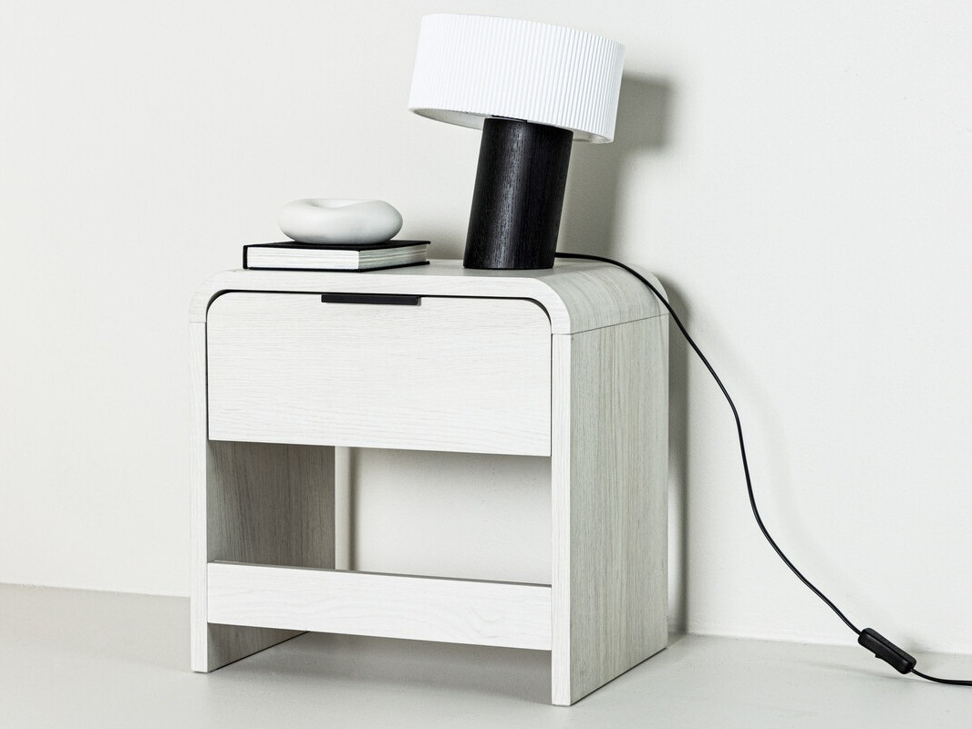 Nočna omarica Dallas 4218