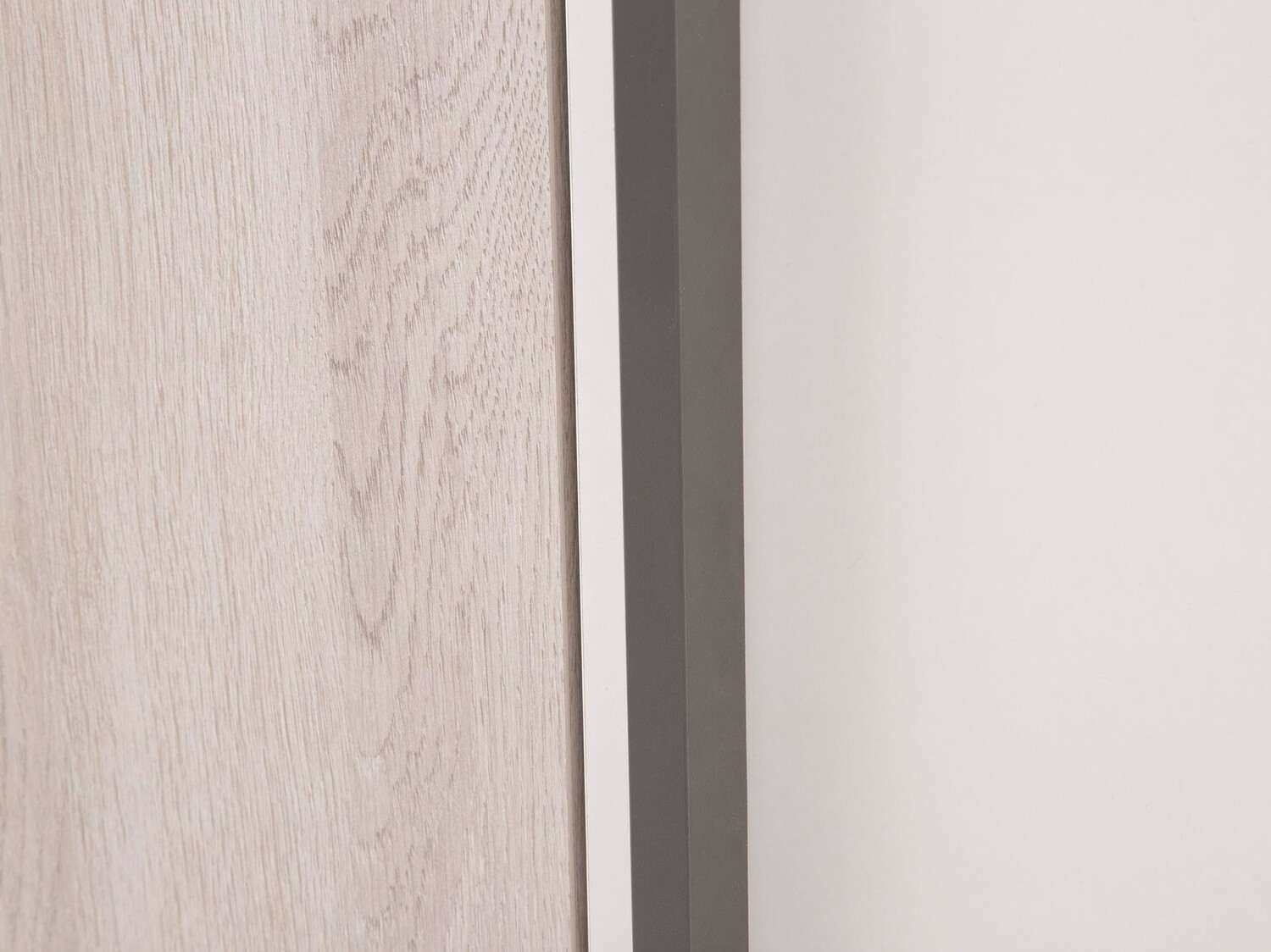 Garderobna omara Ferlore 101