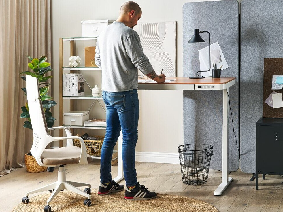 Dvižna pisalna miza Berwyn 224 (Bela + Svetel les)