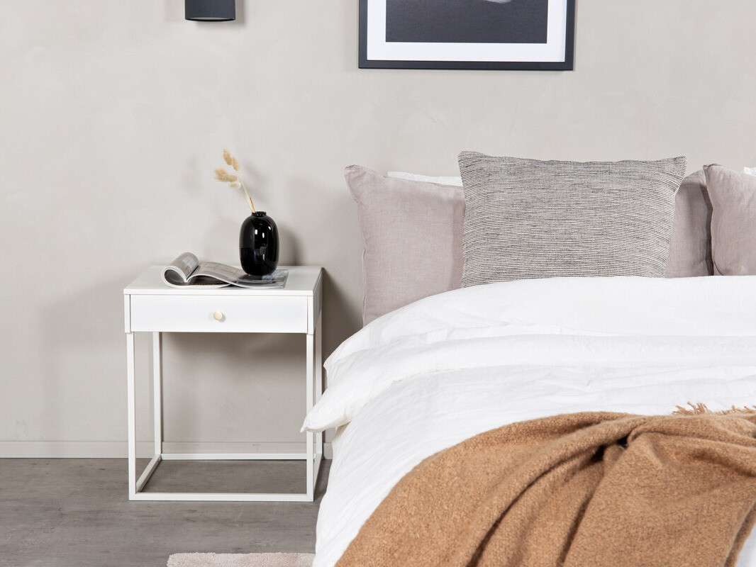 Nočna omarica Evasevu 104 (Bela)