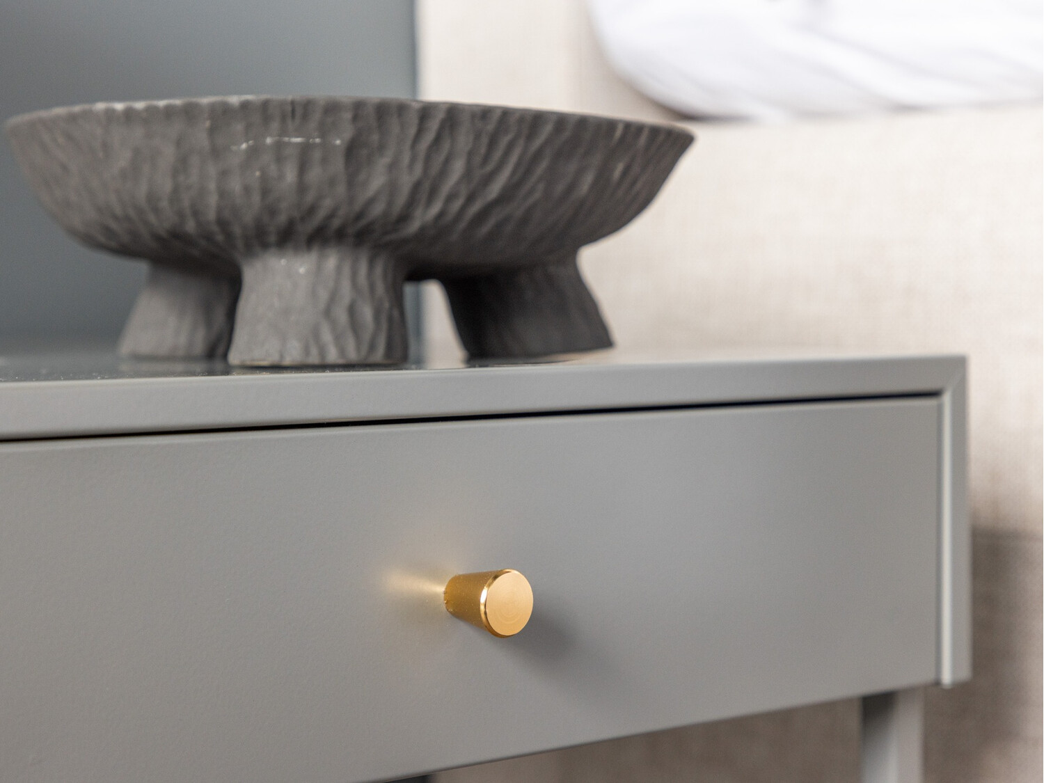 Nočna omarica Evasevu 104 (Svetlo siva)