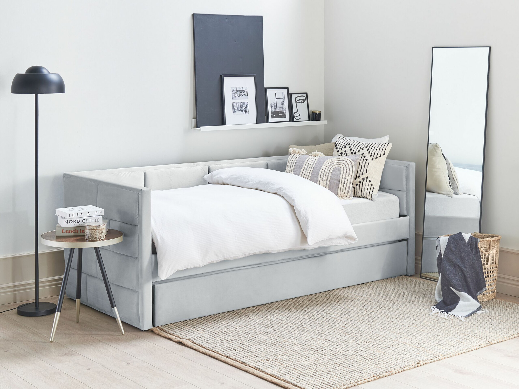 Postelja Berwyn 1271 (Svetlo siva)