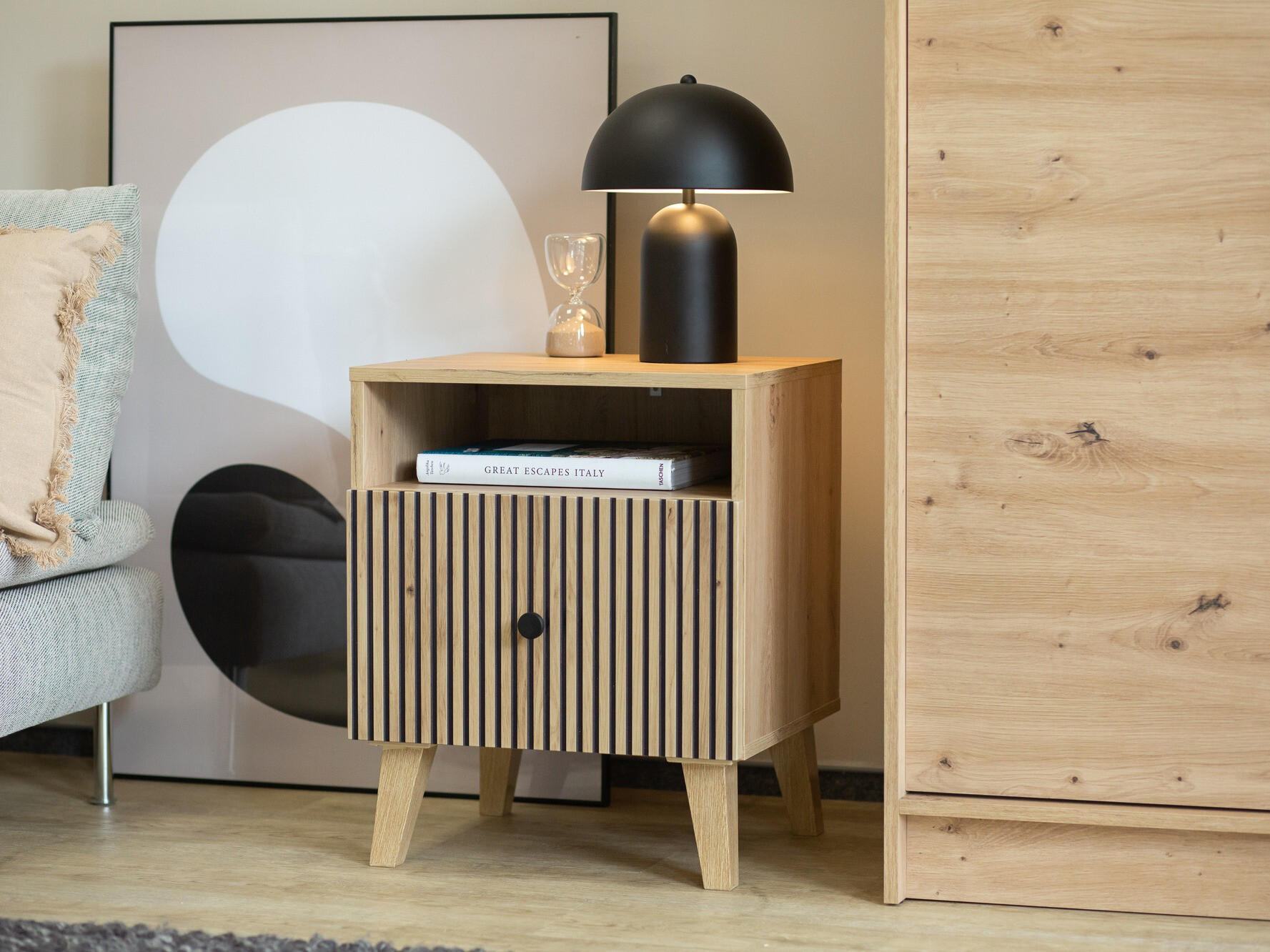 Nočna omarica Beltivi 106