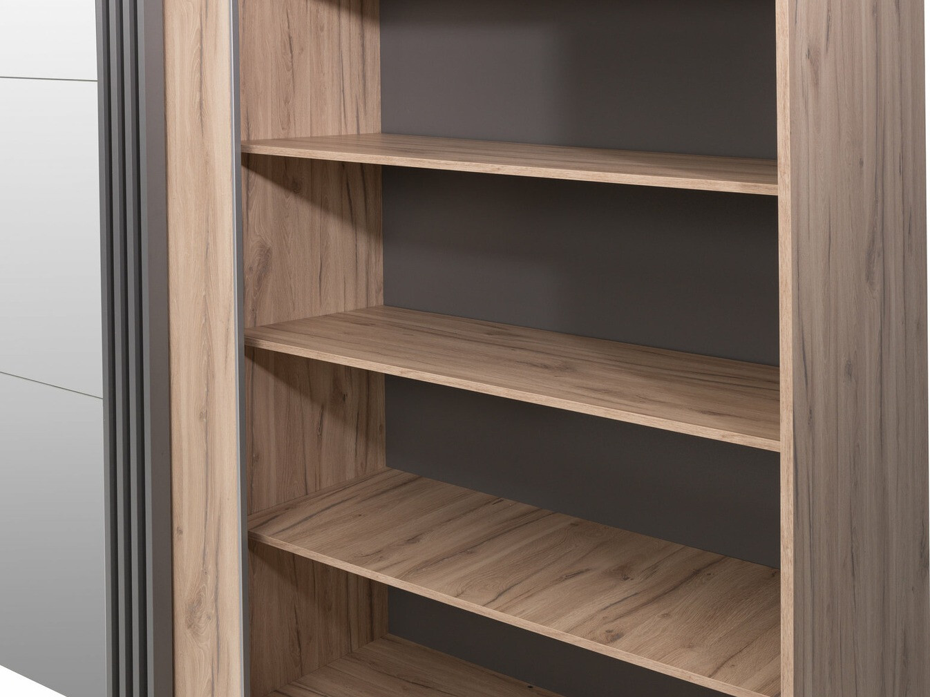 Garderobna omara Livlevo 115