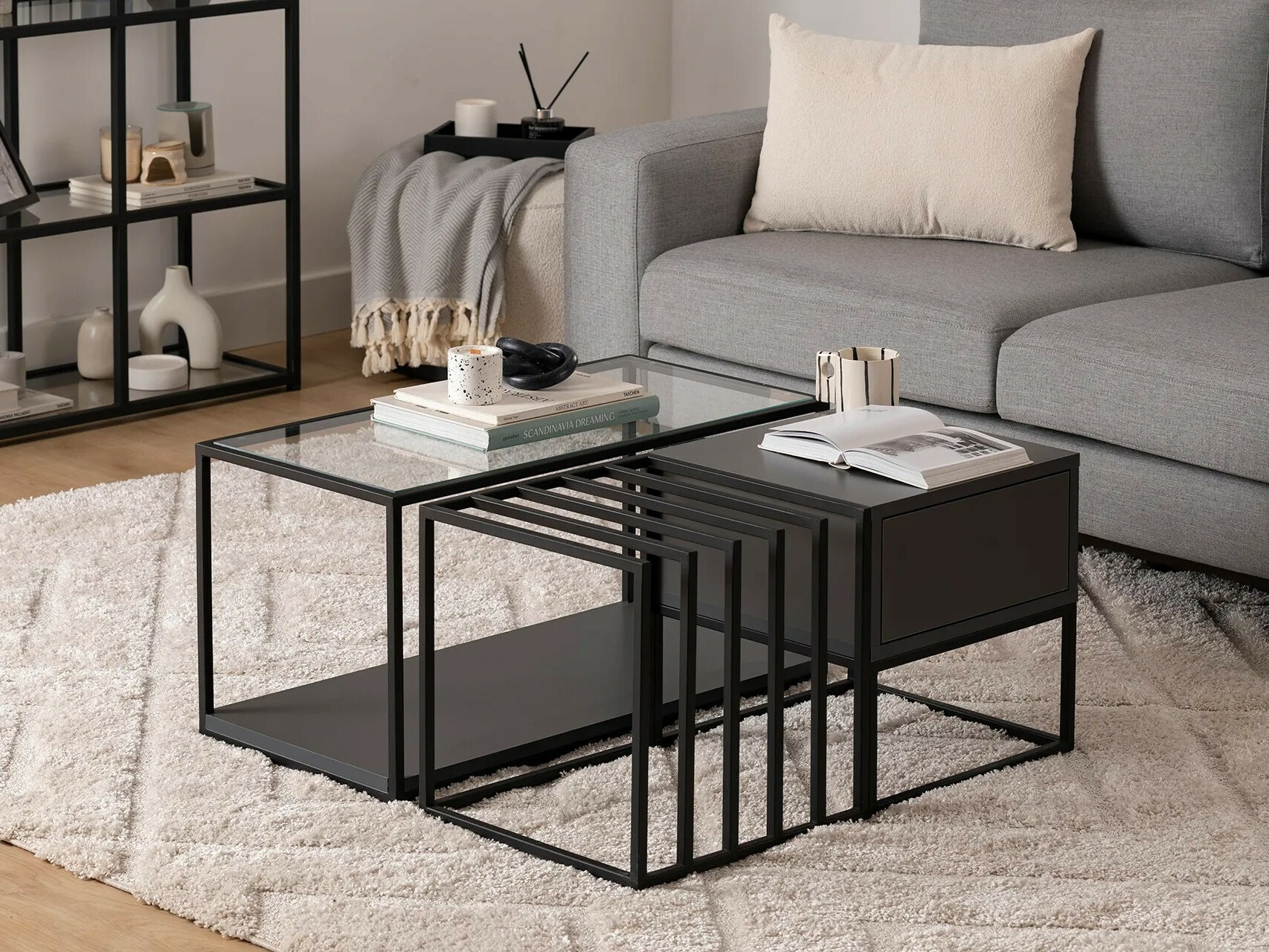 Komplet klubskih mizic Kailua 1700