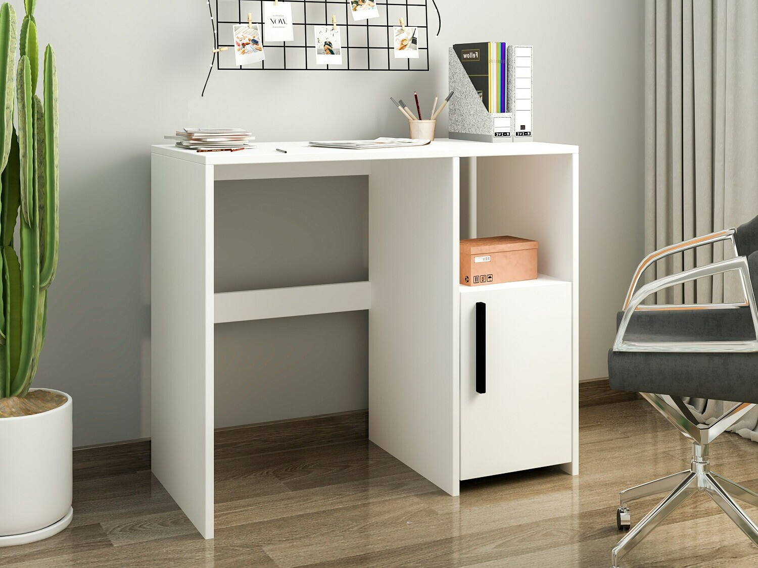 Pisalna miza Kailua 1716