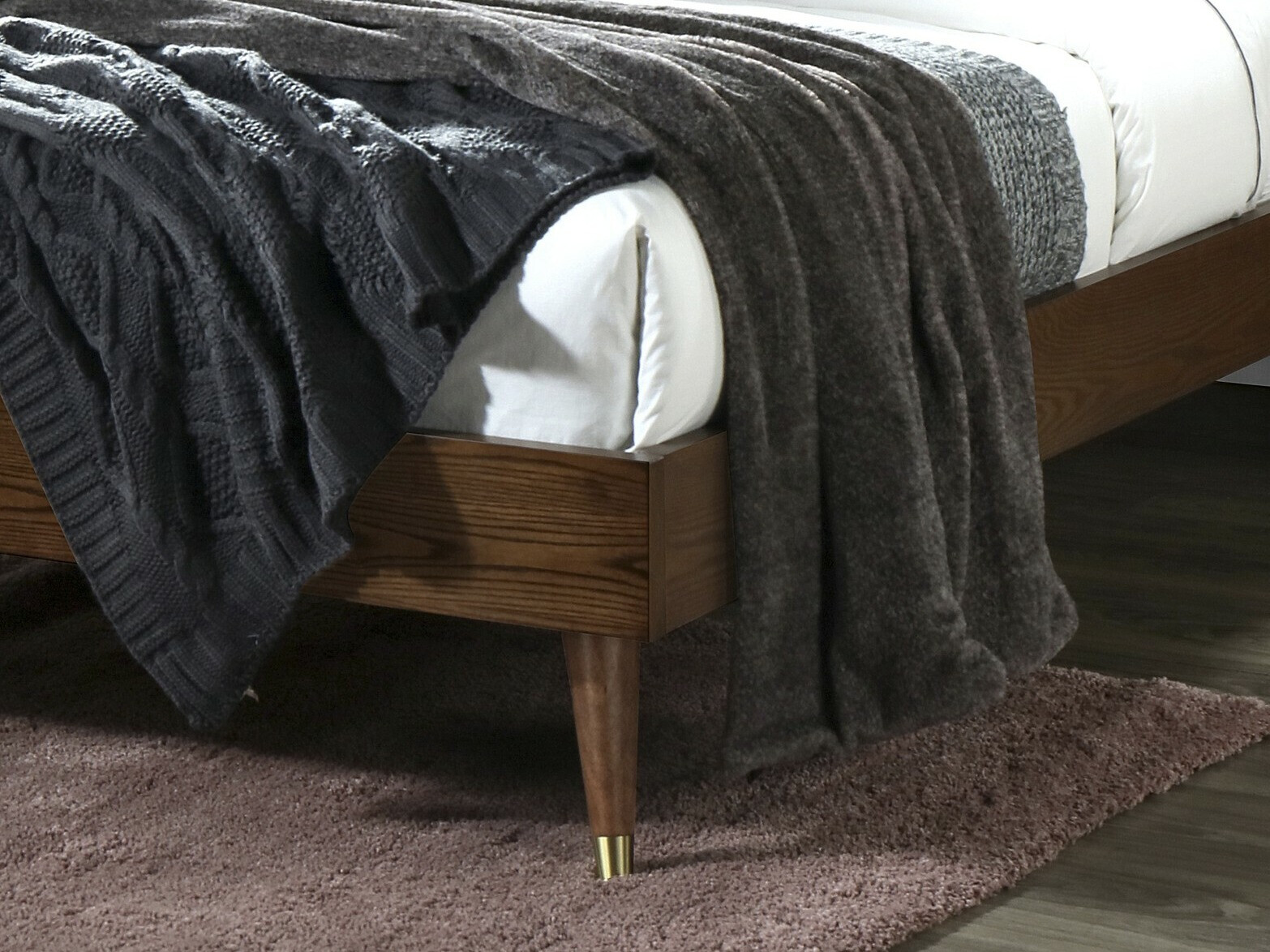 Postelja Houston 1893