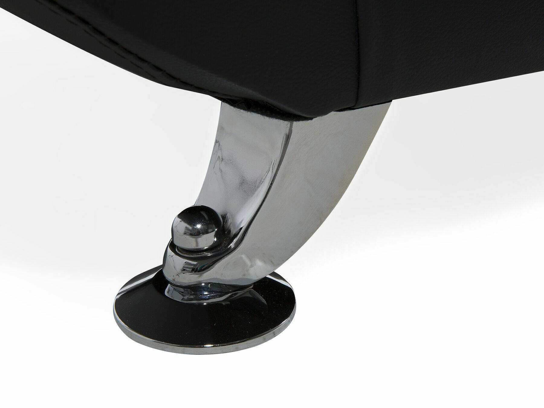 Kavč Berwyn 1752 (Črna)