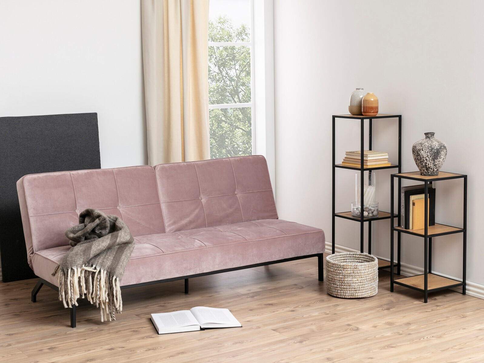 Regal Norsica Mare (82.5 cm)