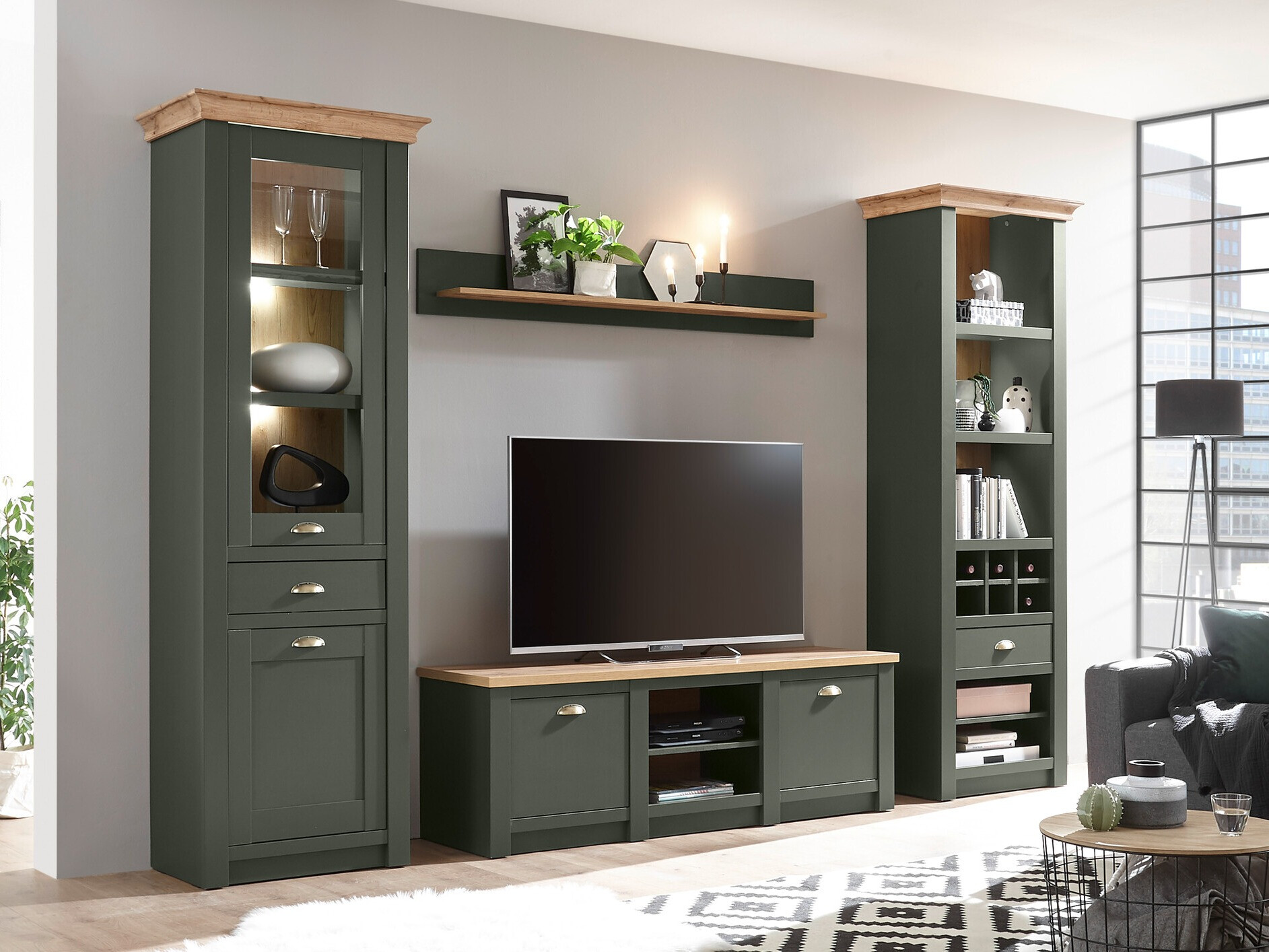 Komplet za dnevno sobo Lirvela 111