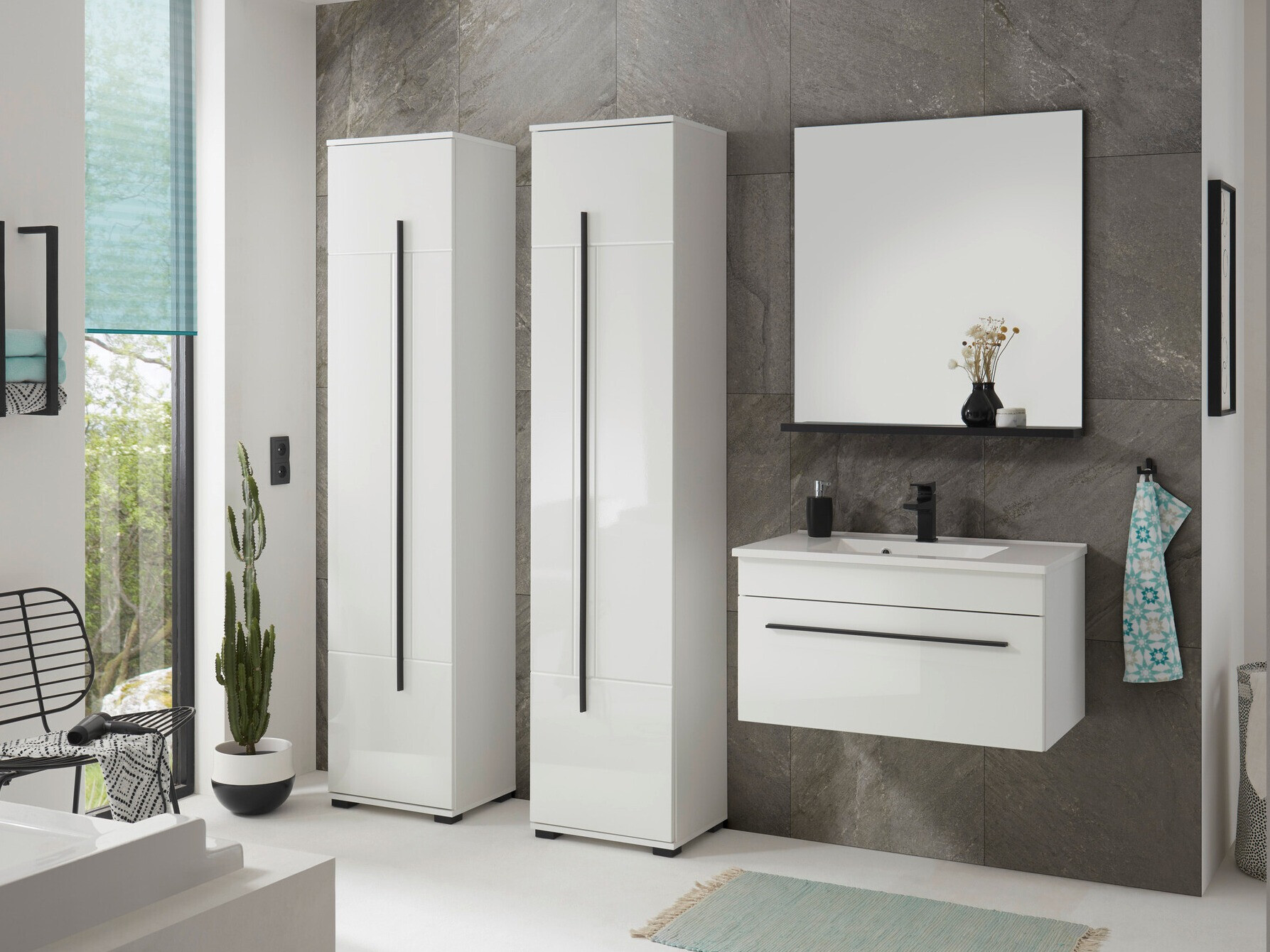 Prostostoječa Kopalniška omarica Torbelu 106