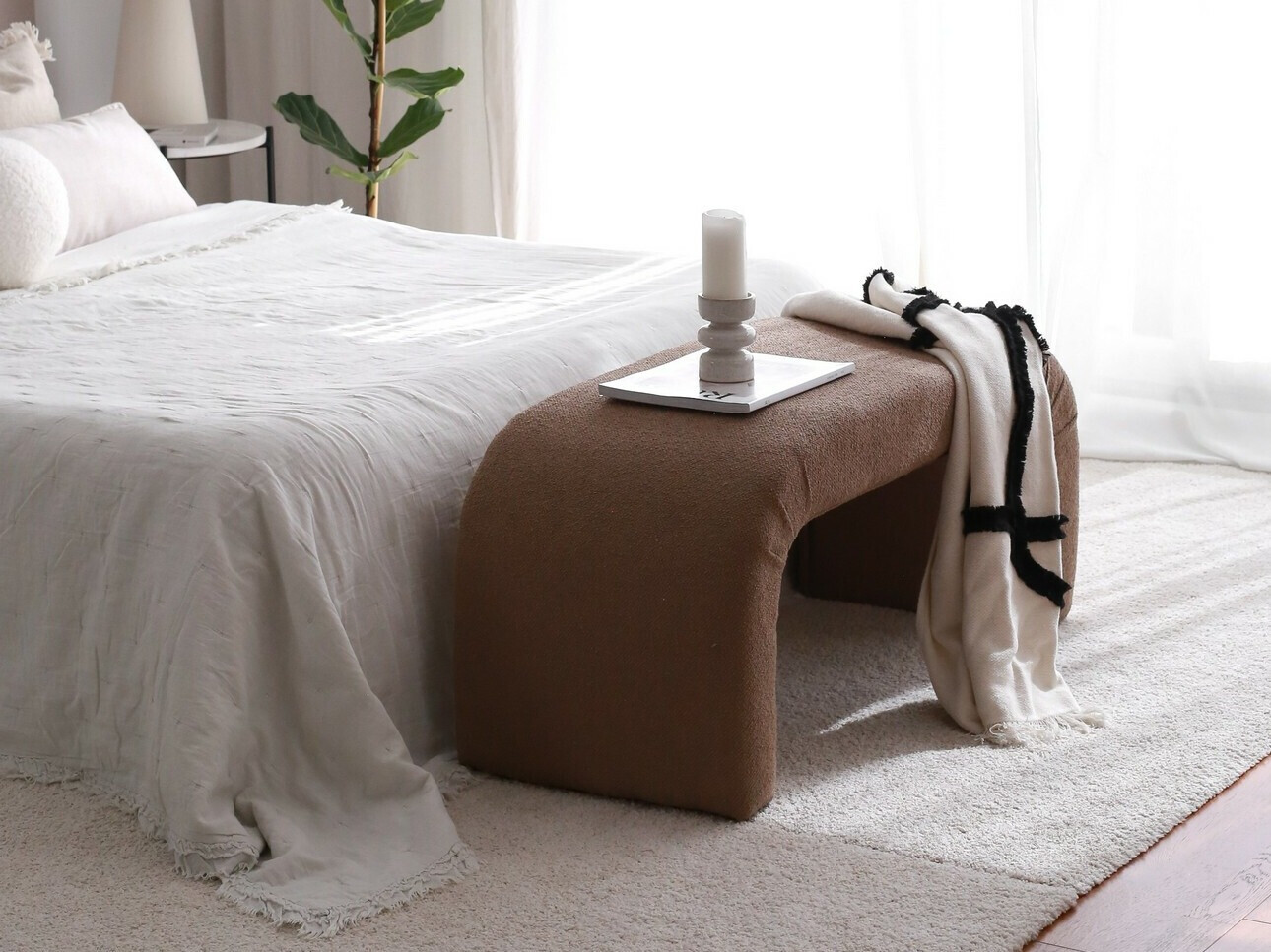 Klop z oblazinjenjem Altadena 566 (Rjava)