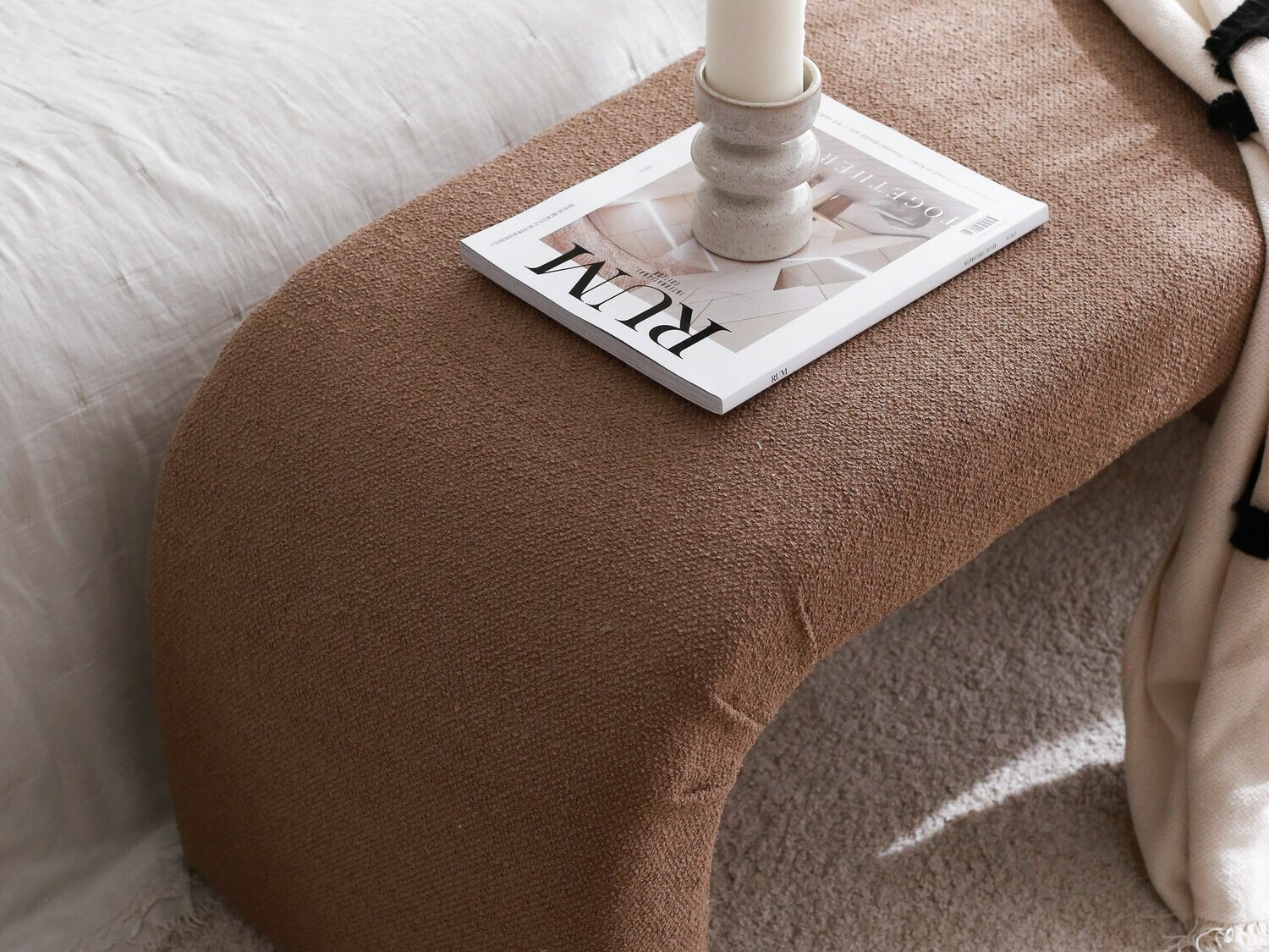 Klop z oblazinjenjem Altadena 566 (Rjava)