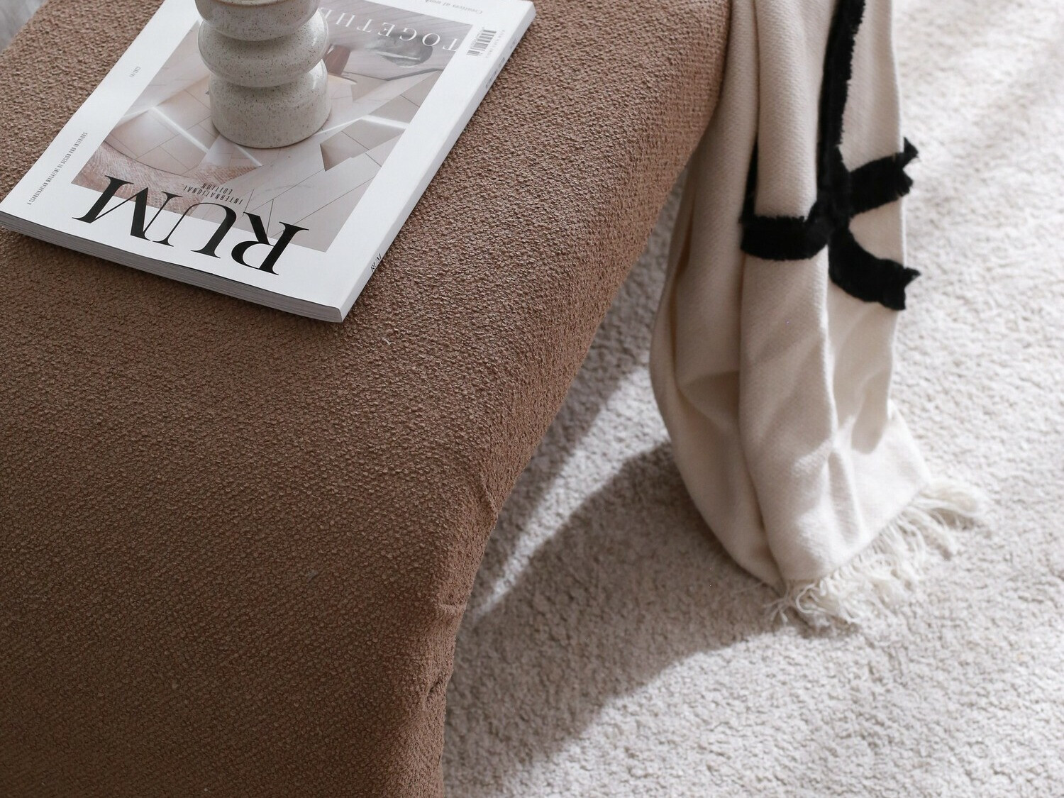 Klop z oblazinjenjem Altadena 566 (Rjava)