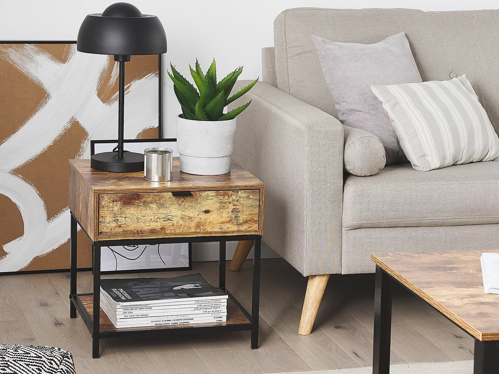 Stranska mizica Berwyn 761