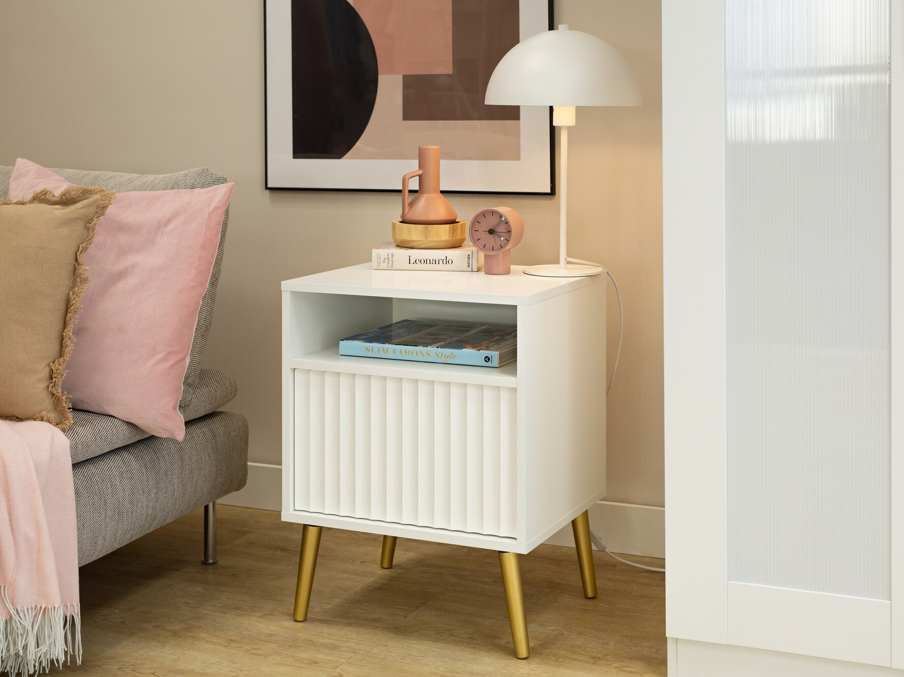 Nočna omarica Cirferi 106 (Bela + Zlata)