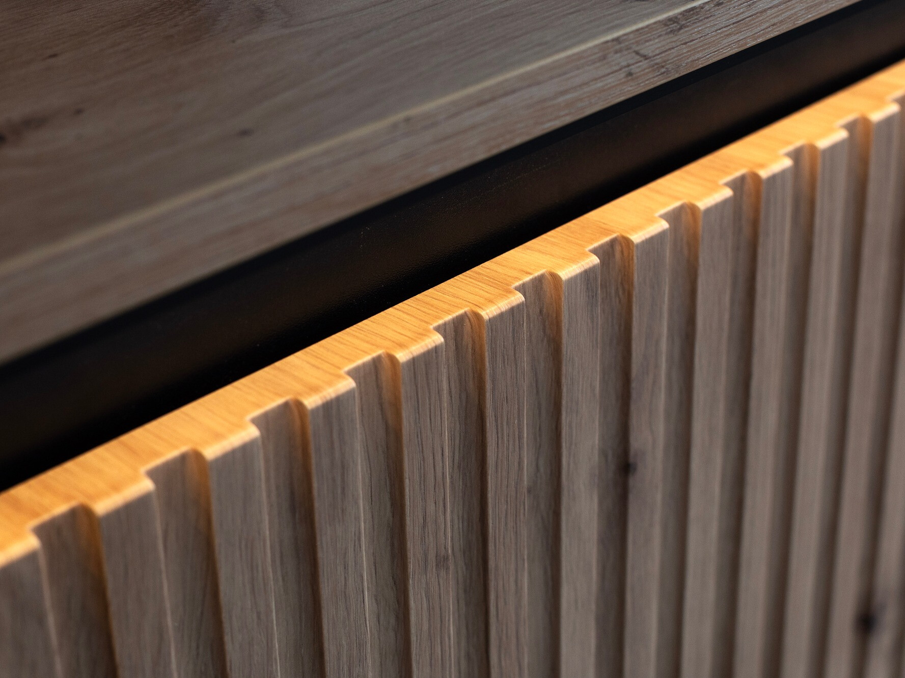 Komoda Fernolu 100 (Artisan hrast + Črna)