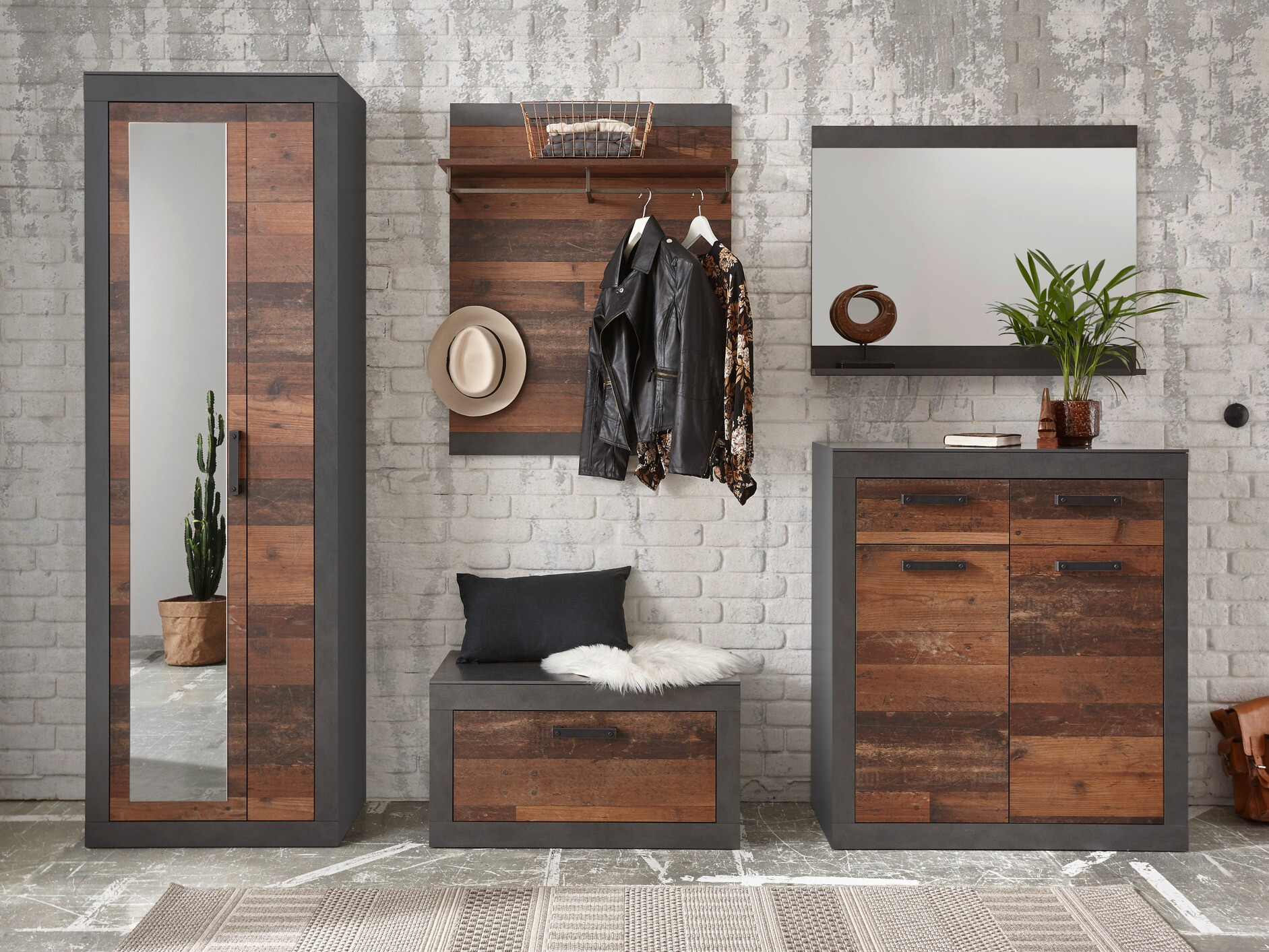 Garderobna omara Revlara 112