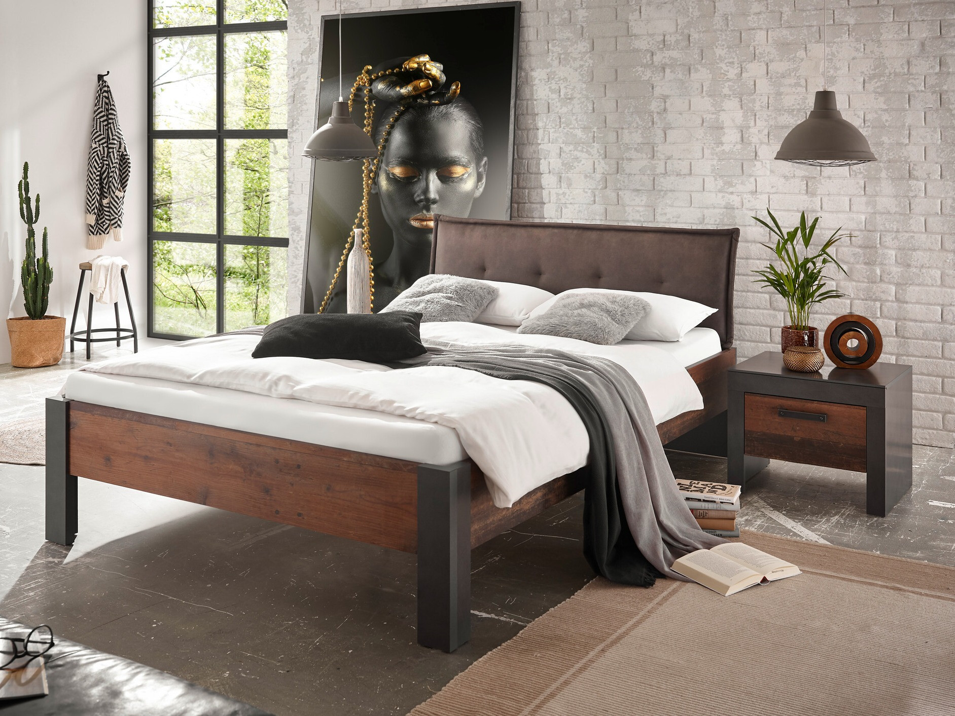 Nočna omarica Revlara 123