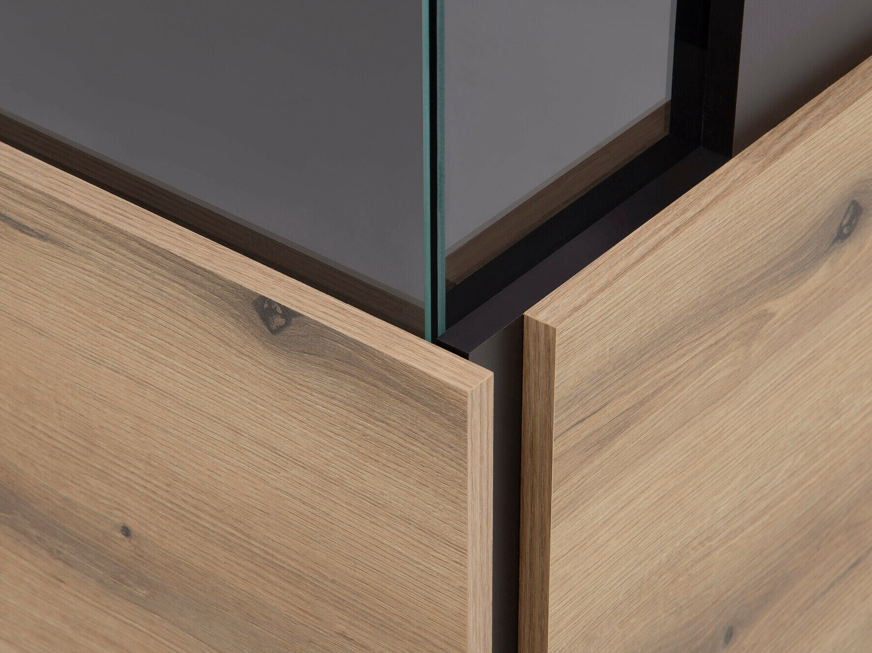 Regal Enocira 101 (Levo)