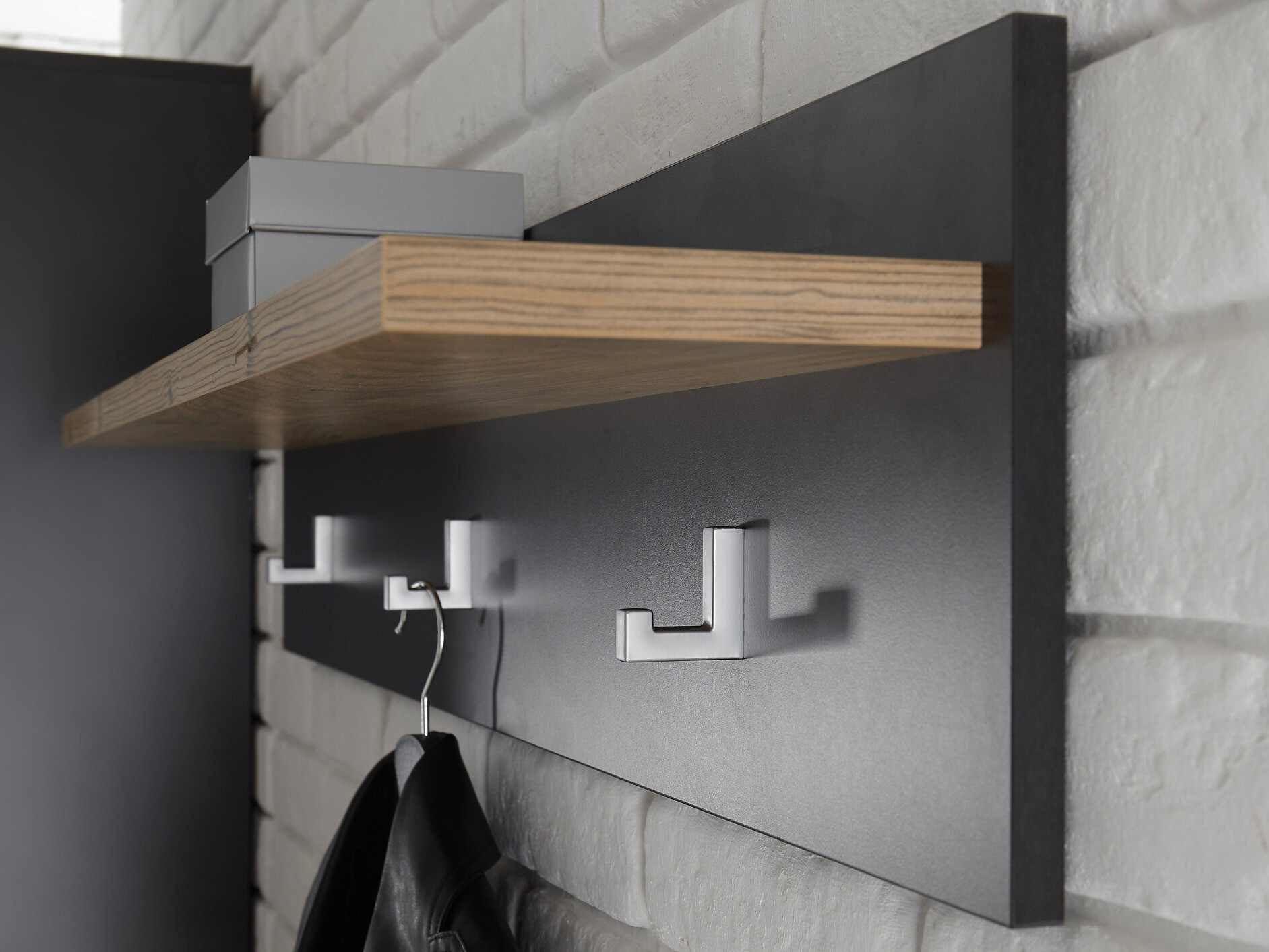 Obešalnik Fivete 116