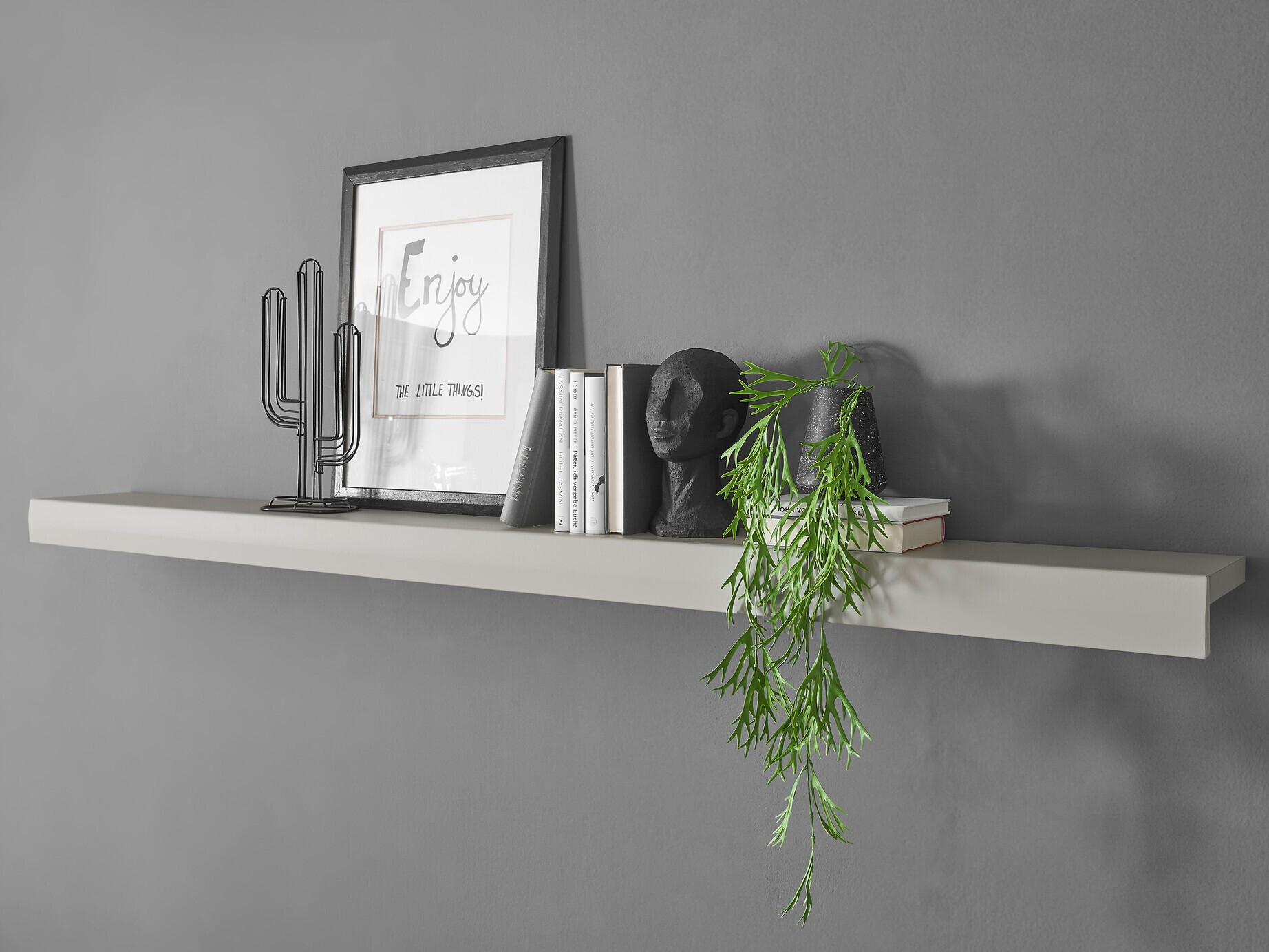 Stenska polica Romlevu 108