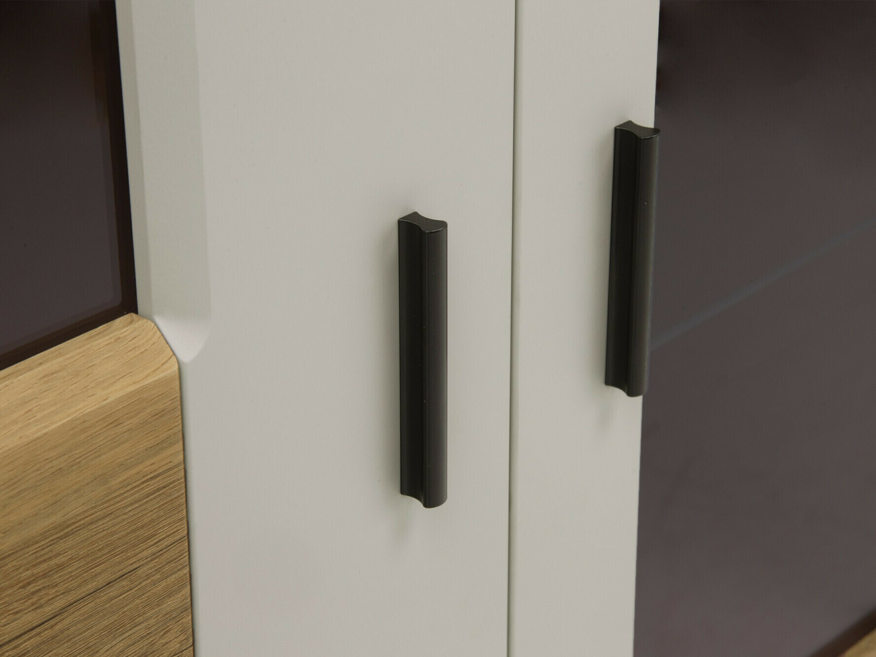 Regal Mirmono 104 (Desno)