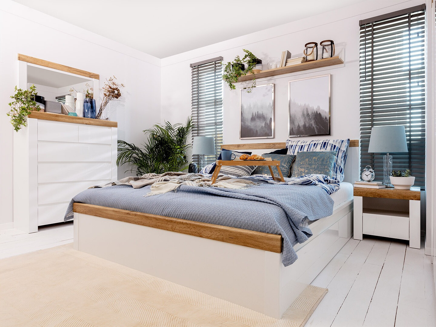 Komoda Sonsoru 114 (Bela + Sijaj bela + Wotan hrast)