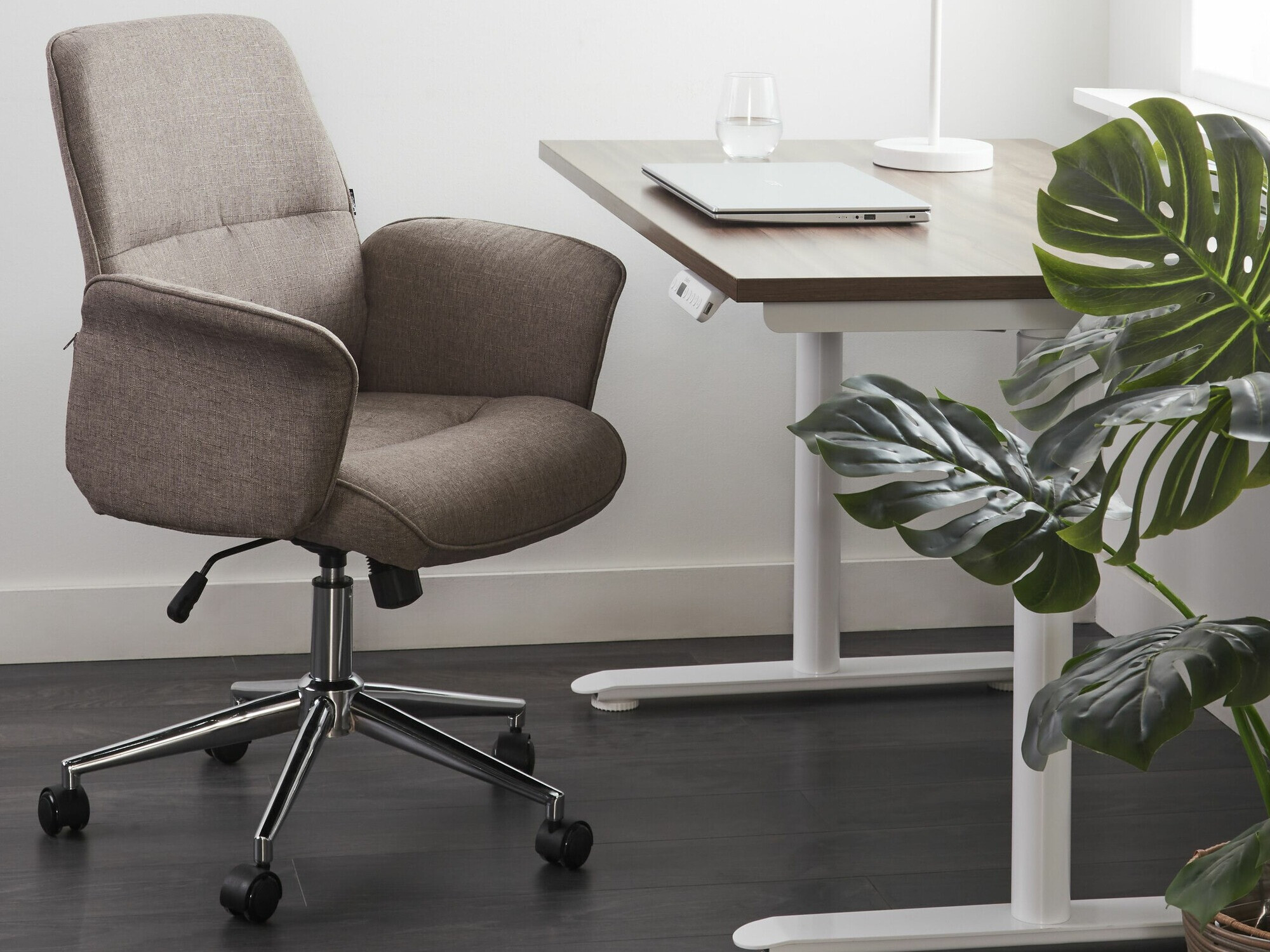 Pisarniški stol Berwyn 2023 (Rjava)