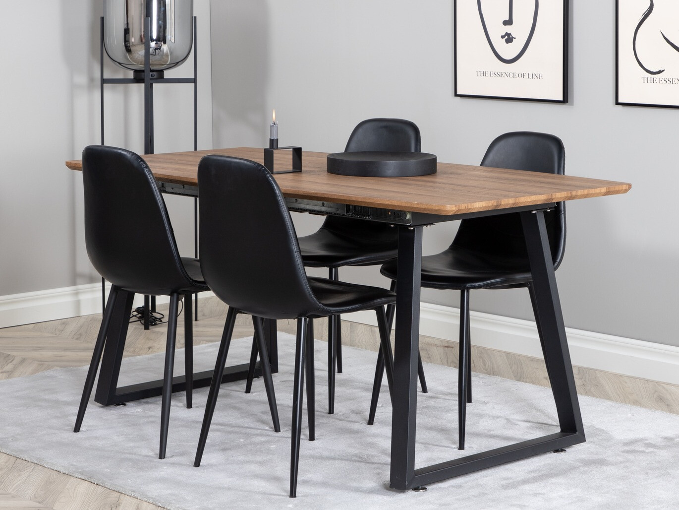 Jedilniški komplet Dallas 330 (Črna)