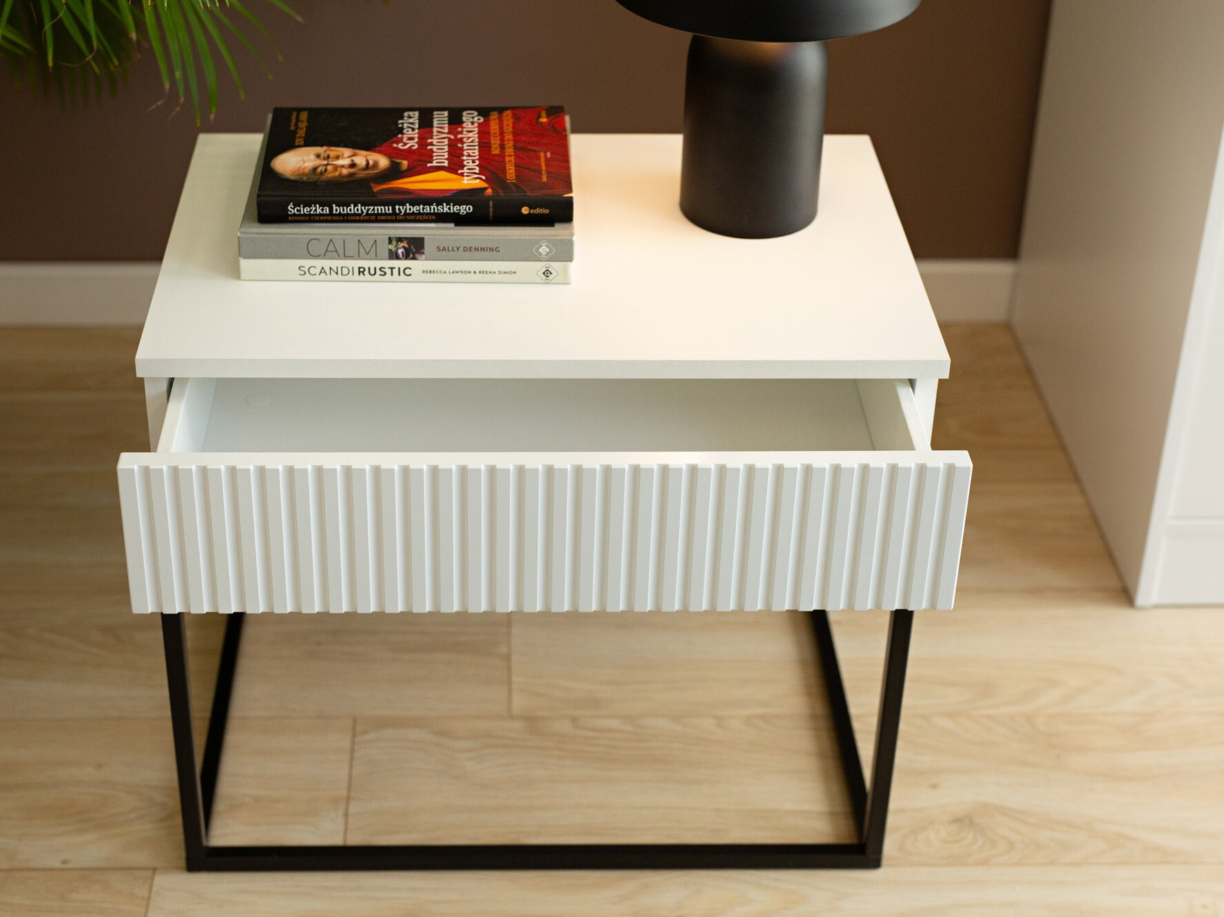 Nočna omarica Bristol 190 (Bela)