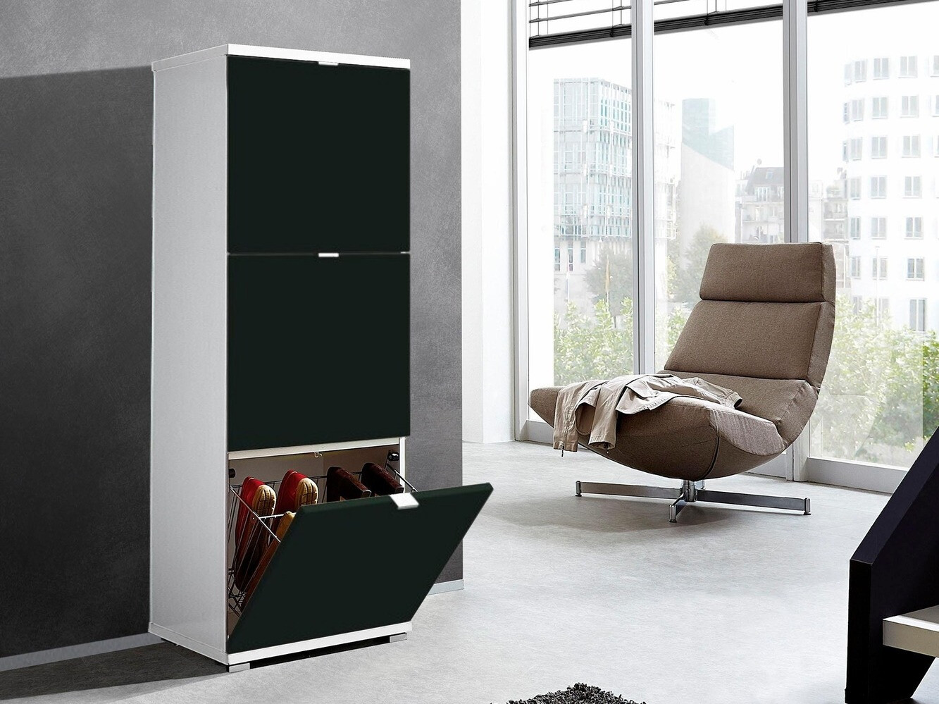 Omarica za čevlje Veltena 106 (Sijaj bela + Črna)