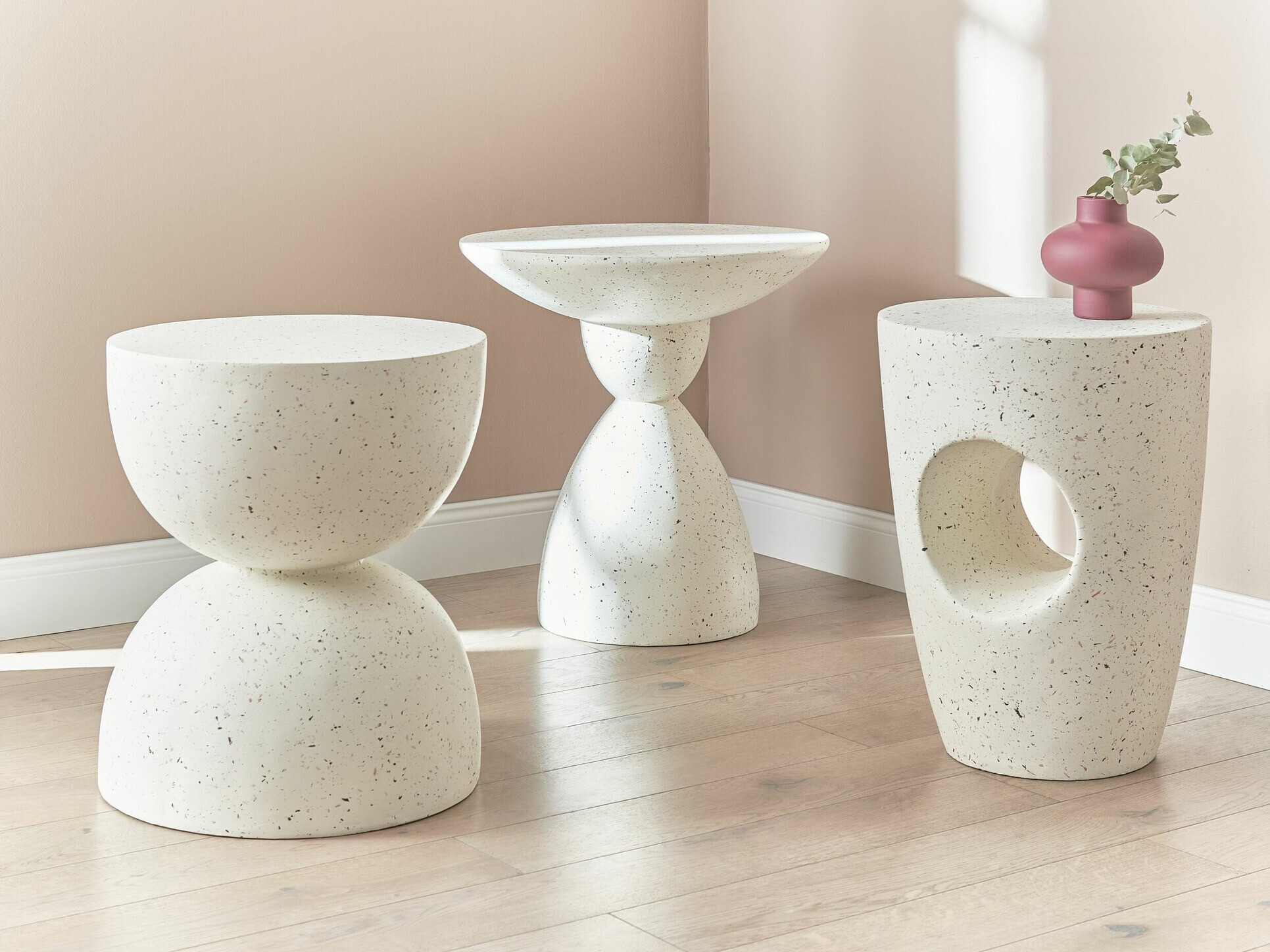 Stranska mizica Berwyn 2143 (Krema + Terazzo)