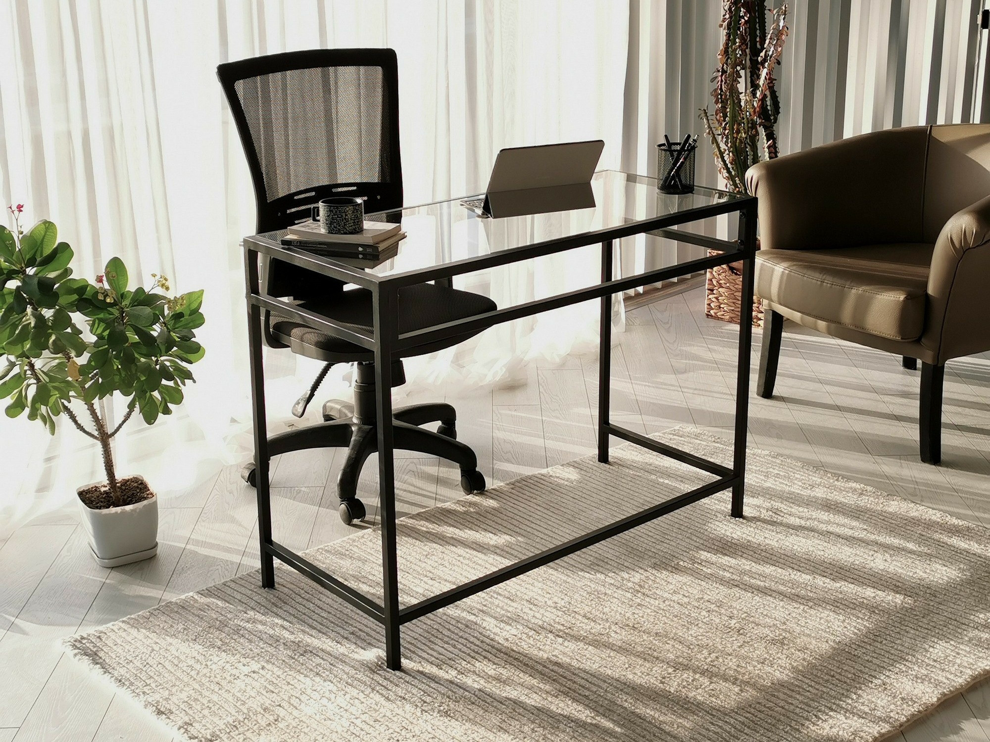 Pisalna miza Asheboro 128