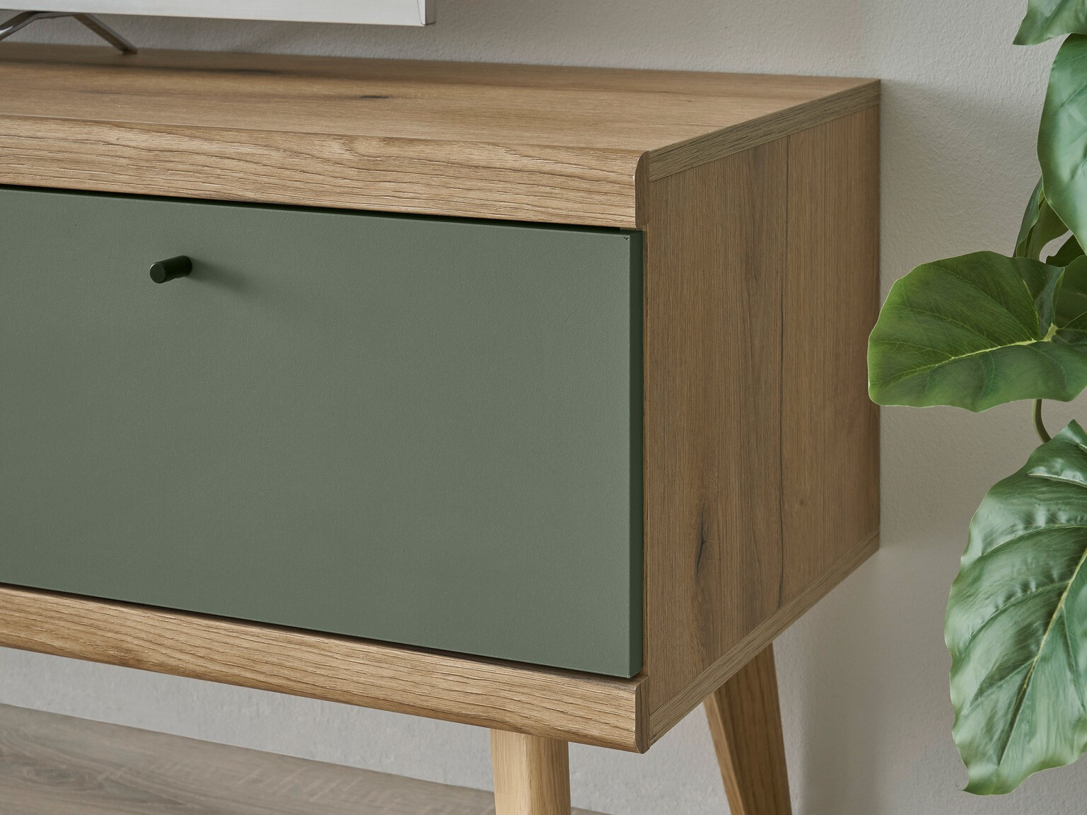 TV-omarica Deltali 102