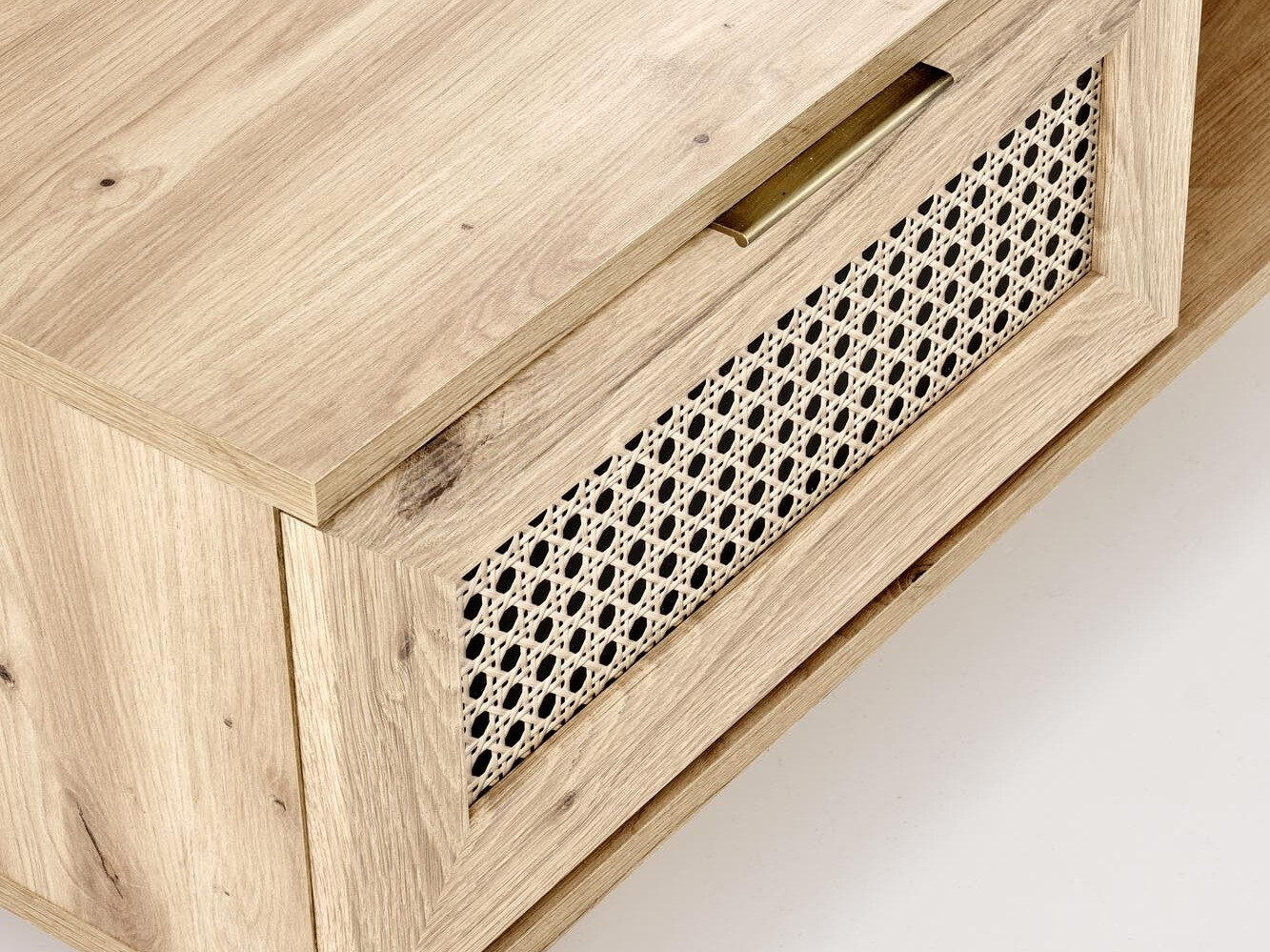 Klubska mizica Bencamu 105