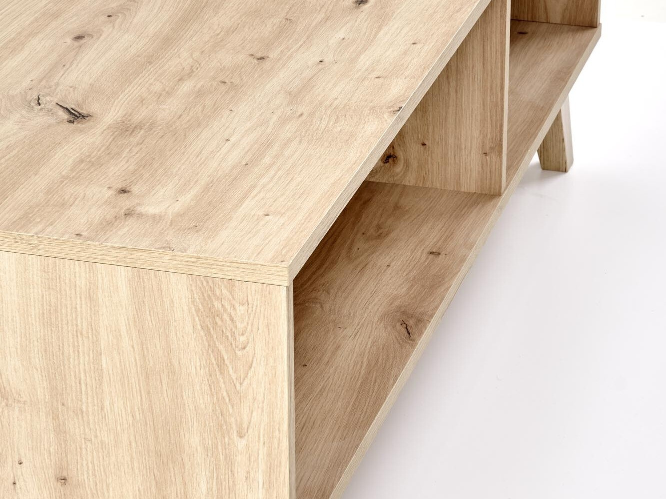 Klubska mizica Bencamu 105