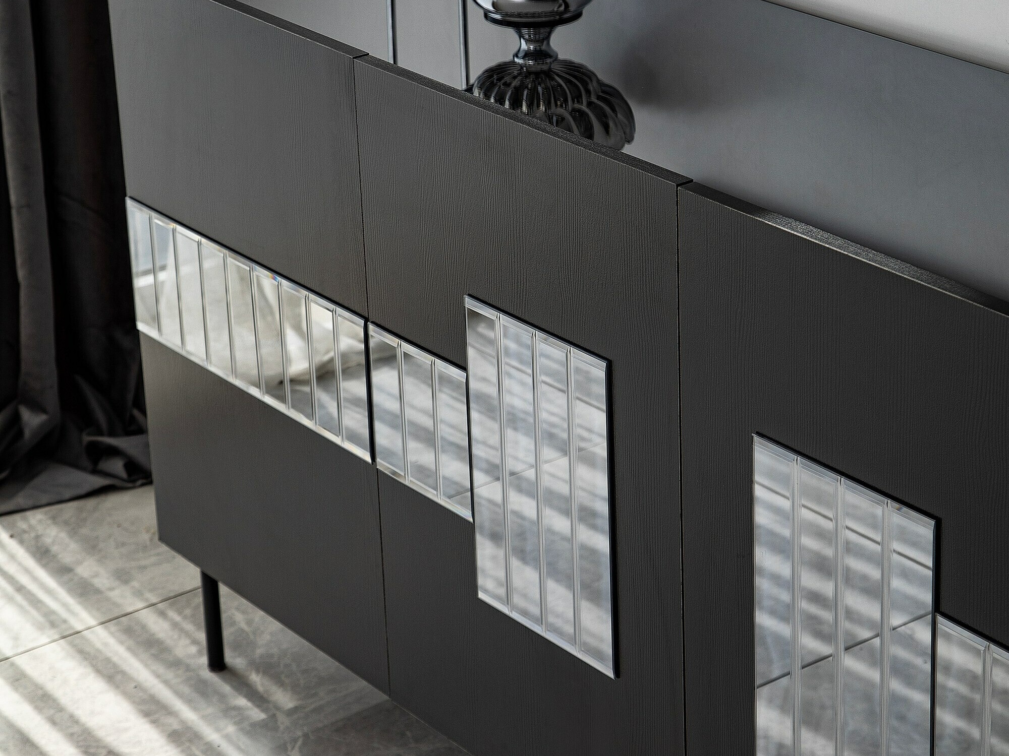 Omarica Kailua 2202 (Črna + srebrna)