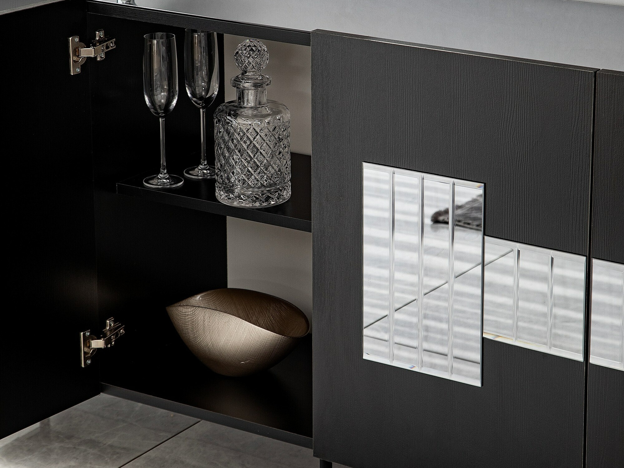 Omarica Kailua 2202 (Črna + srebrna)