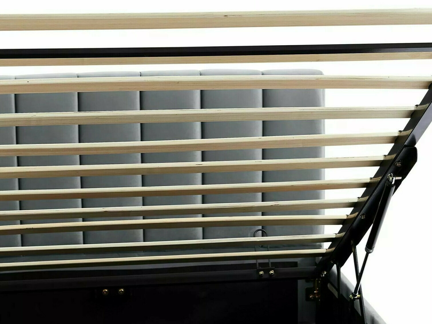 Postelja Detroit 412 (Aksamit 192)