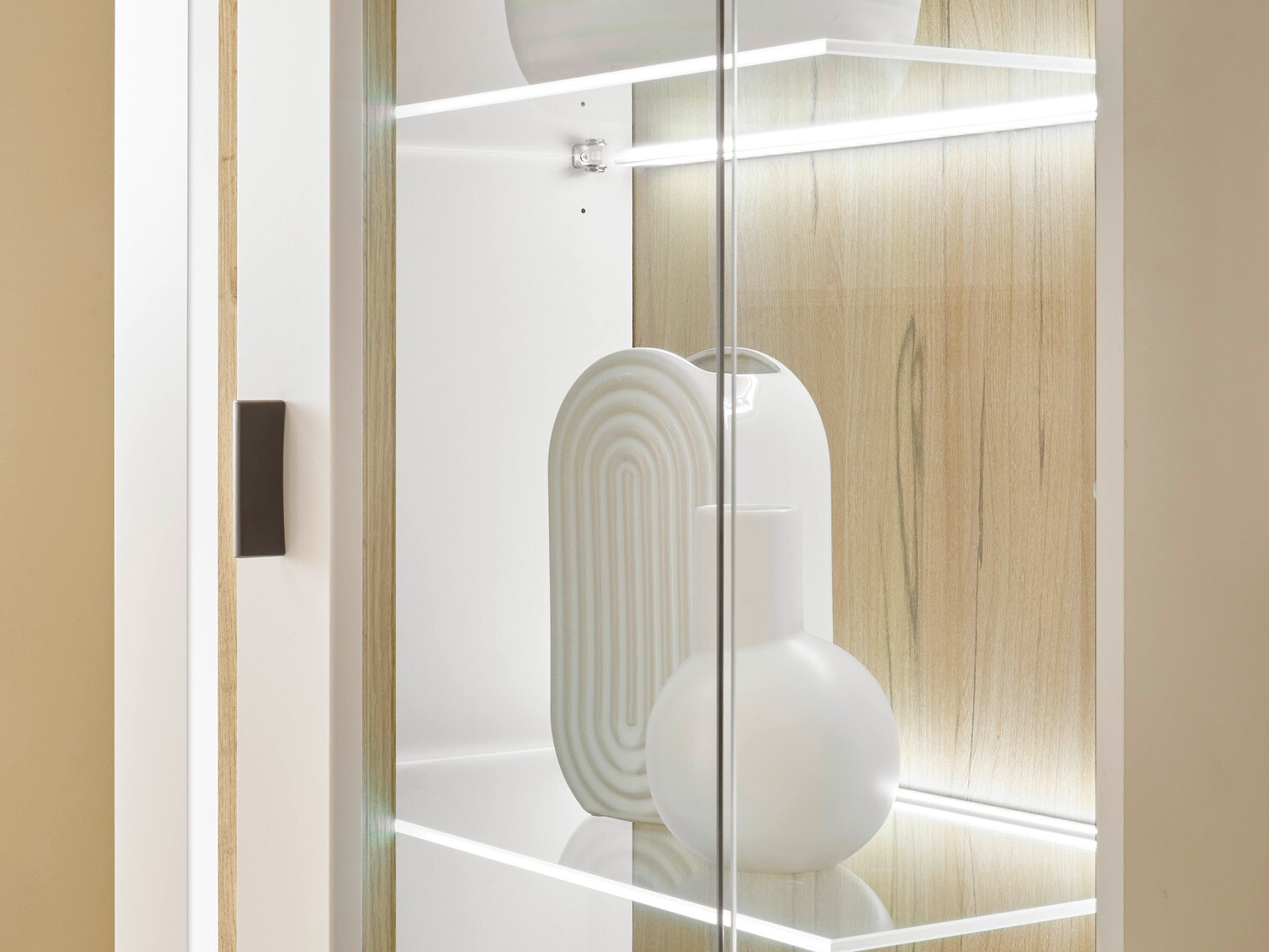 Regal Avimavi 100 (Bela + Wotan hrast)