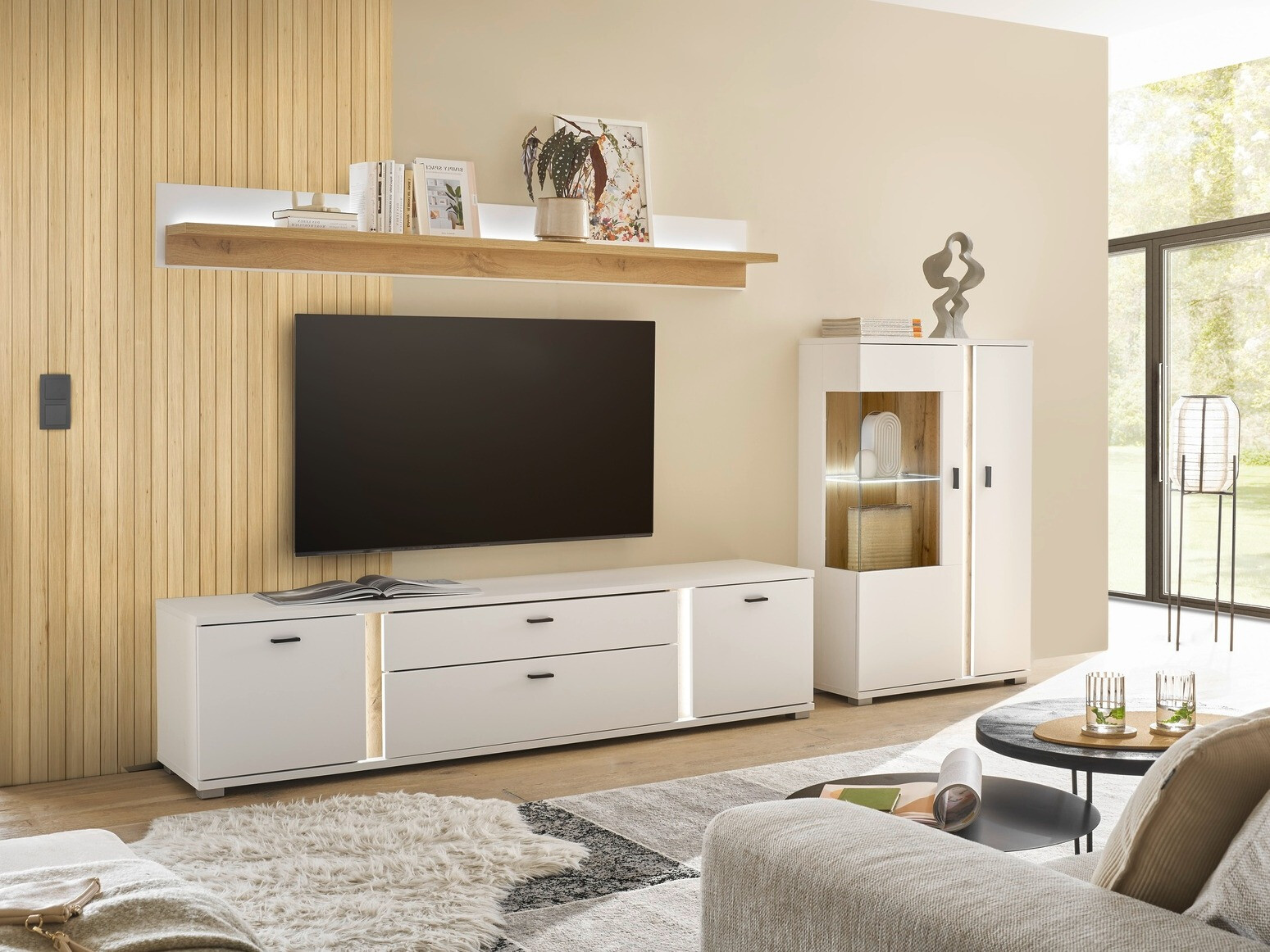 Omarica Avimavi 102 (Bela + Wotan hrast)