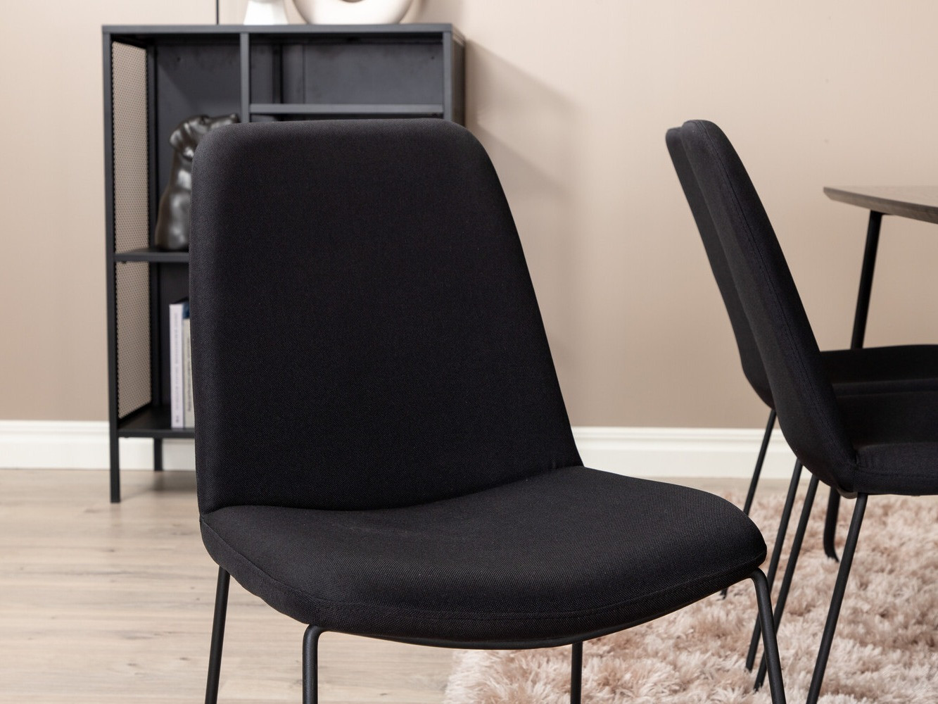 Jedilniški komplet Dallas 3039 (Črna)